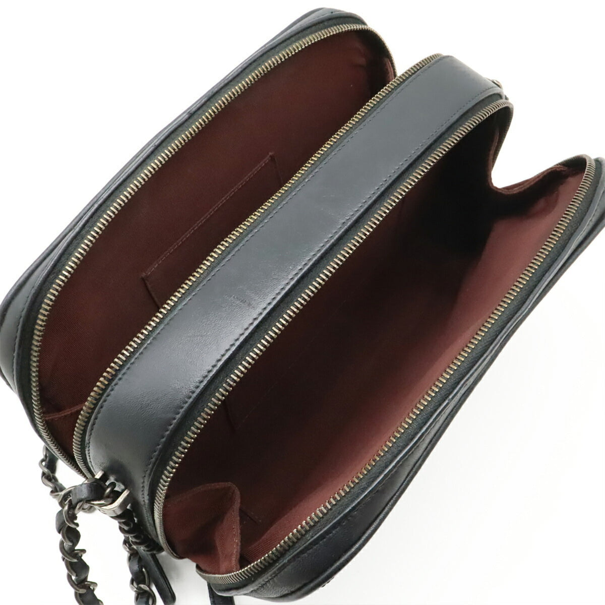 Chanel Black Leather Pochette Shoulder Bag (Pre-Owned)