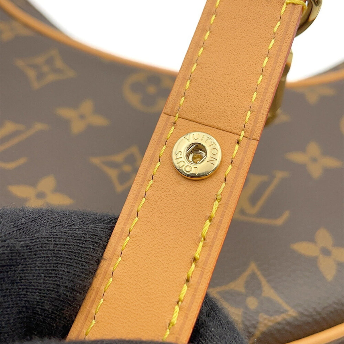 Louis Vuitton Monogram Beige Monogram Shoulder Bag (Pre-Owned)