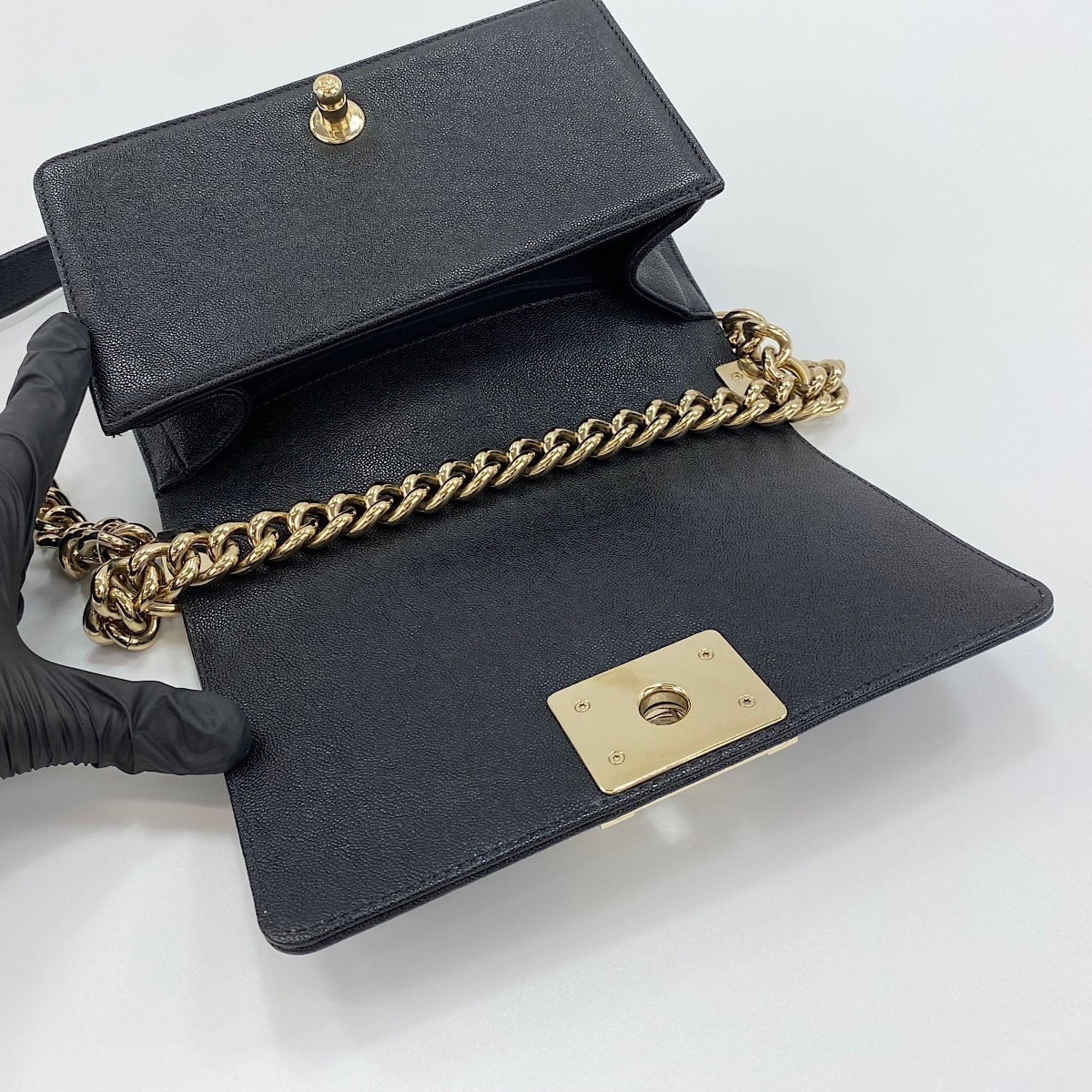 Chanel Boy Chanel Black Shoulder Bag (Pre-Owned)