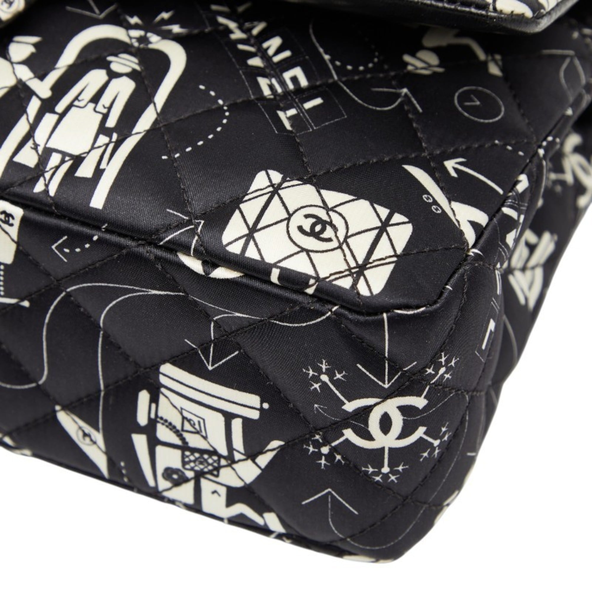 Chanel Black White Satin Leather Shoulder Bag (Pre-Owned)