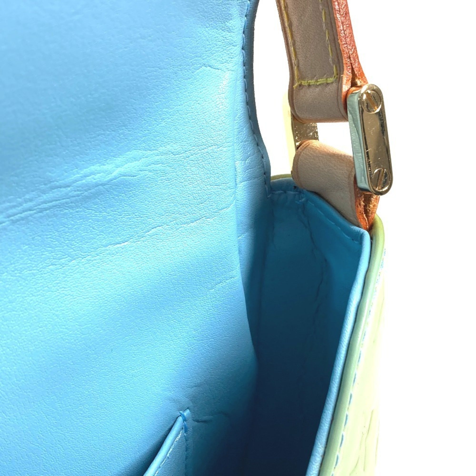 Louis Vuitton Monogram Vernis Baby Blue Monogram Vernis Shoulder Bag (Pre-Owned)