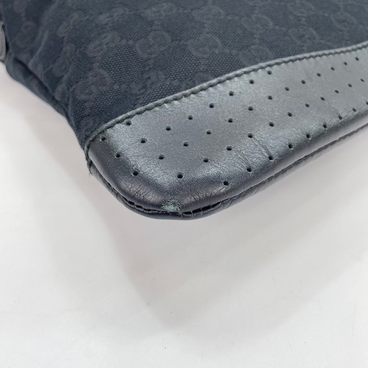 Gucci Black Shoulder Bag (Pre-Owned)