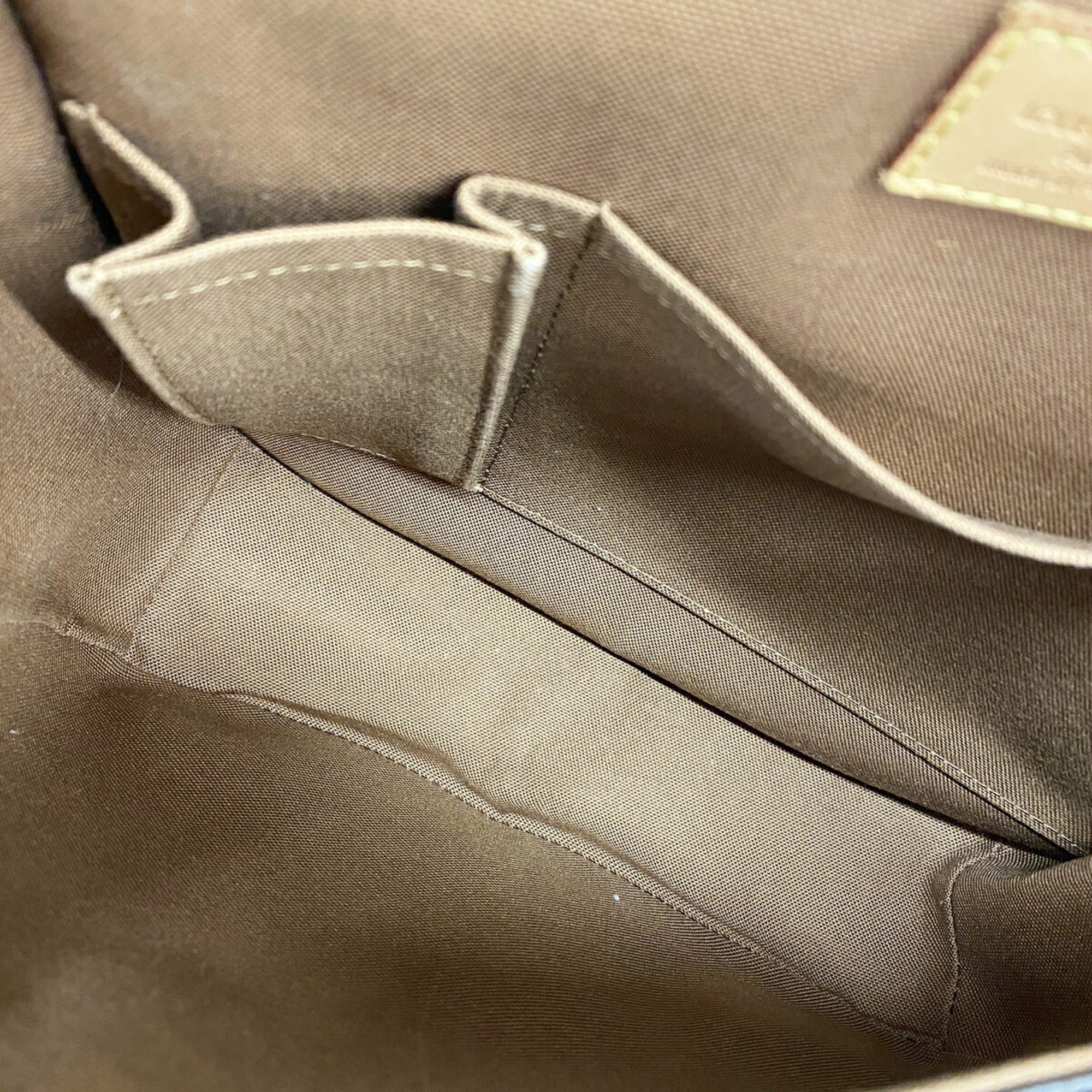 Louis Vuitton Brown Shoulder Bag (Pre-Owned)