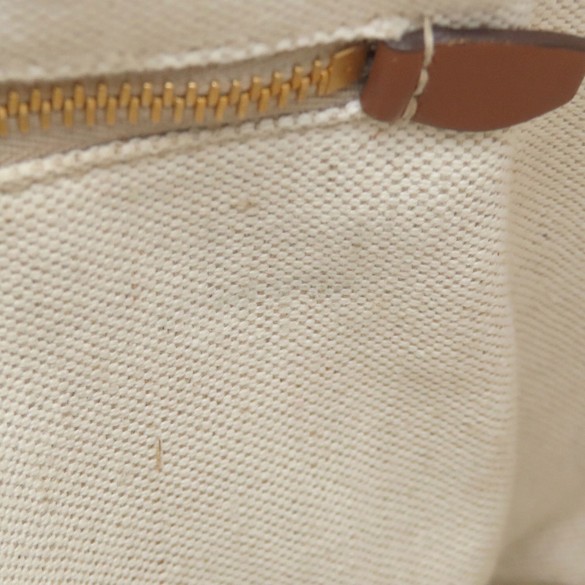 Prada White Canvas Tote Bag (Pre-Owned)