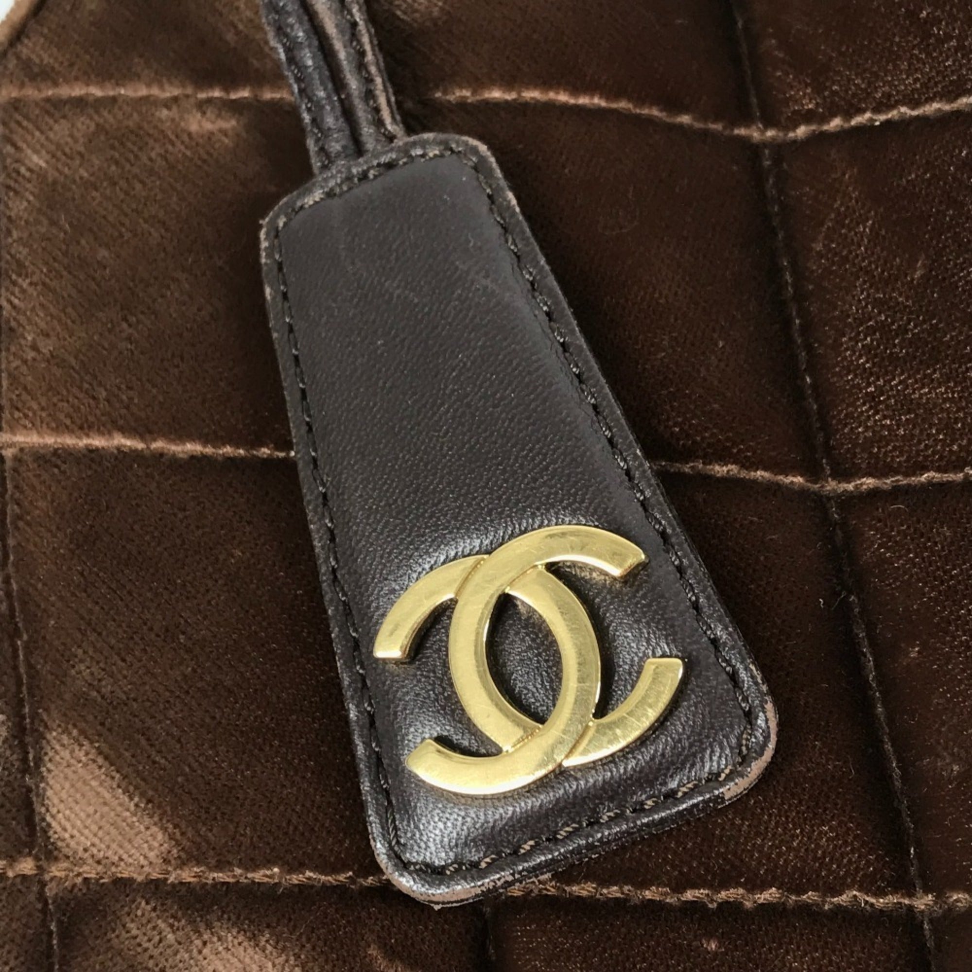 Chanel Brown Handbag (Pre-Owned)