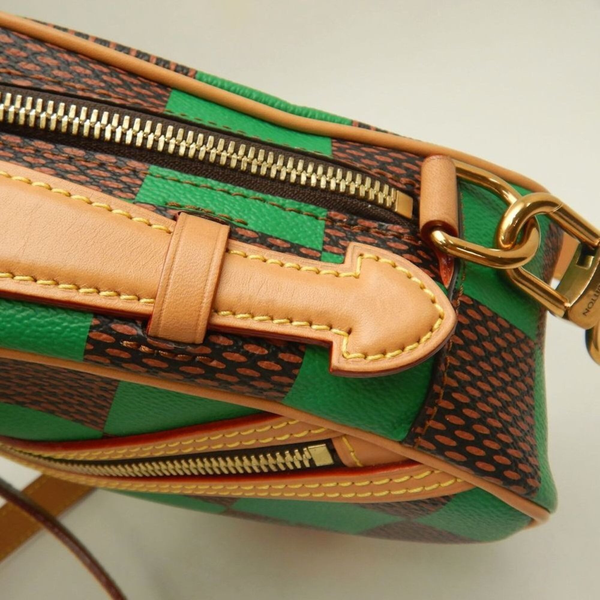Louis Vuitton Vert Coated Canvas Shoulder Bag (Pre-Owned)