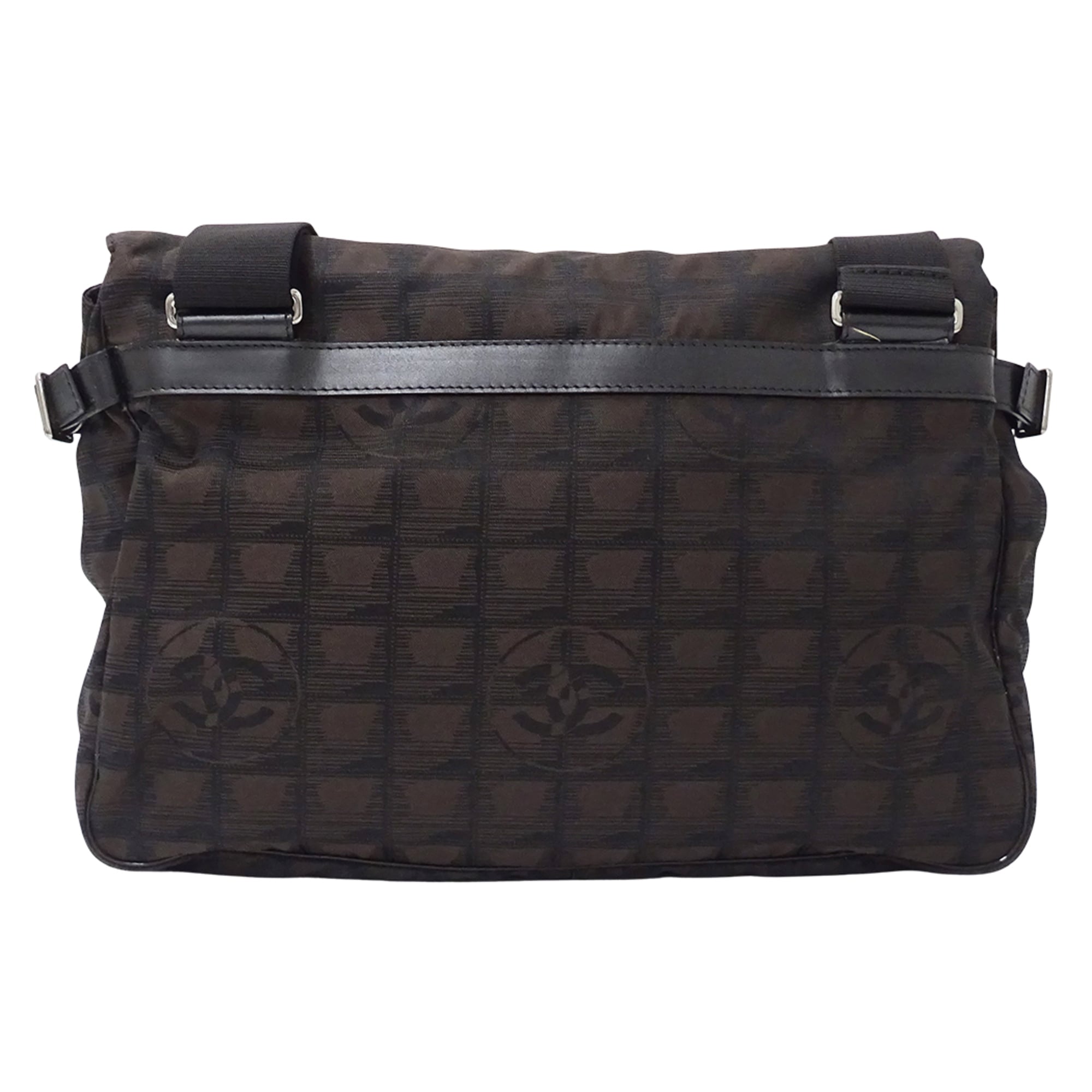 Chanel Brown Nylon Handbag Messenger Bag Shoulder Bag (Pre-Owned)