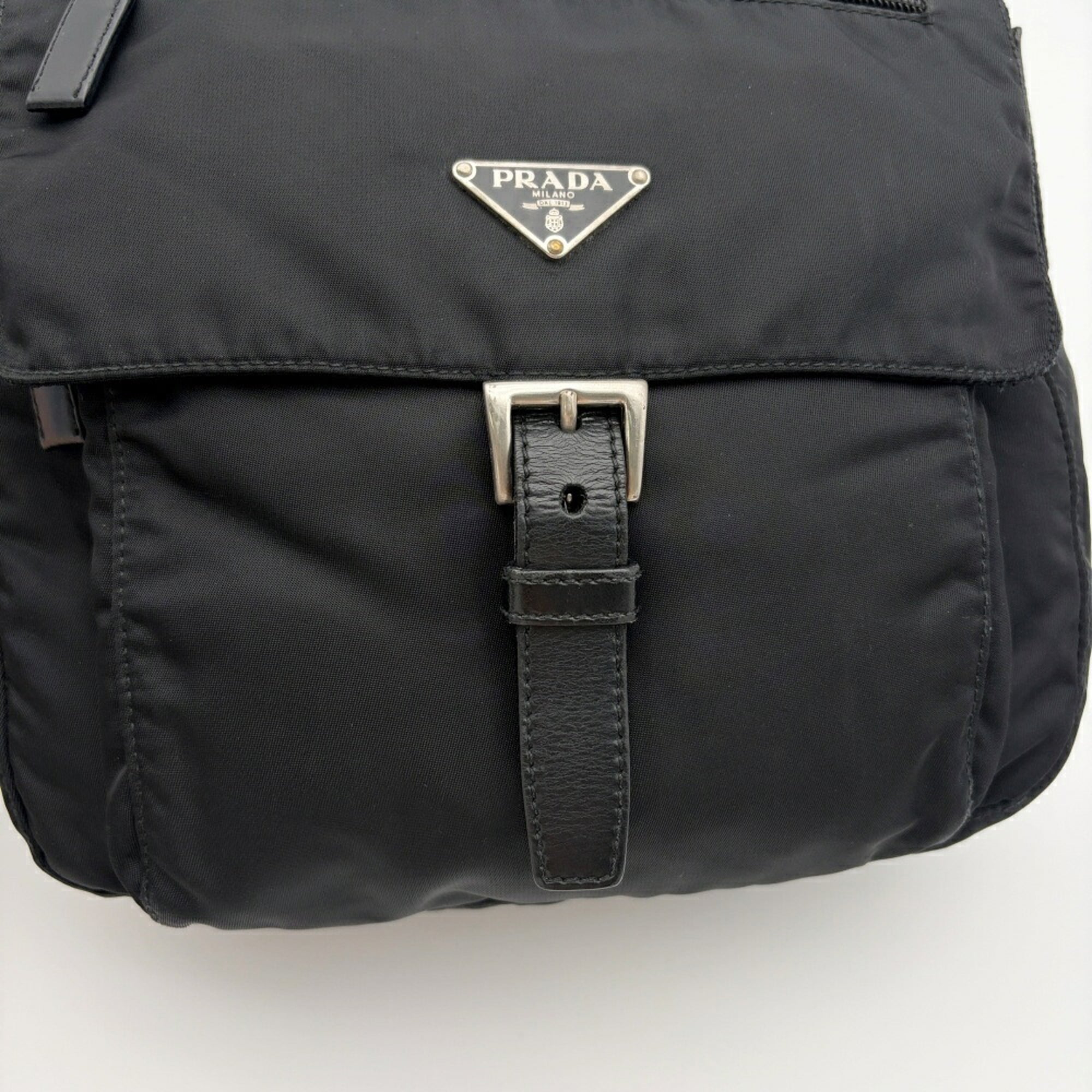 Prada Black Nylon Leather Shoulder Bag (Pre-Owned)