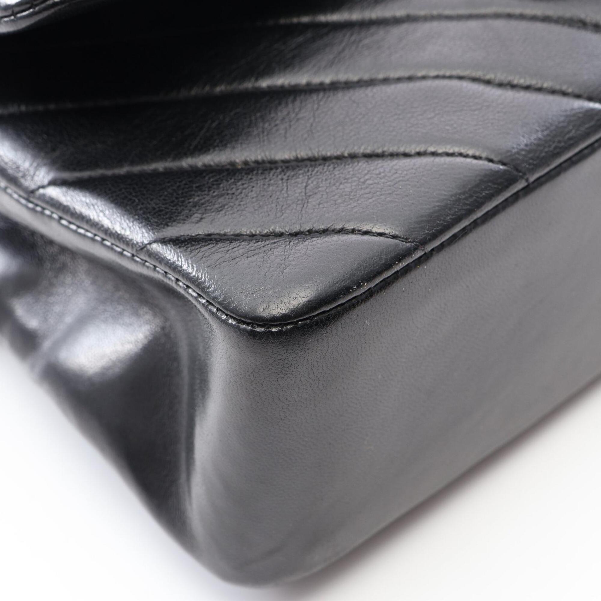 Chanel Black Leather Handbag Shoulder Bag (Pre-Owned)