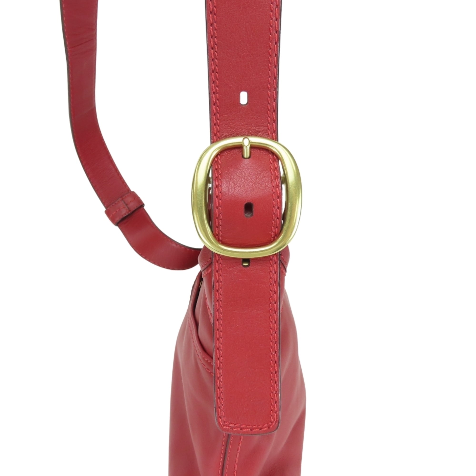 Coach Red Color Leather Shoulder Bag (Pre-Owned)
