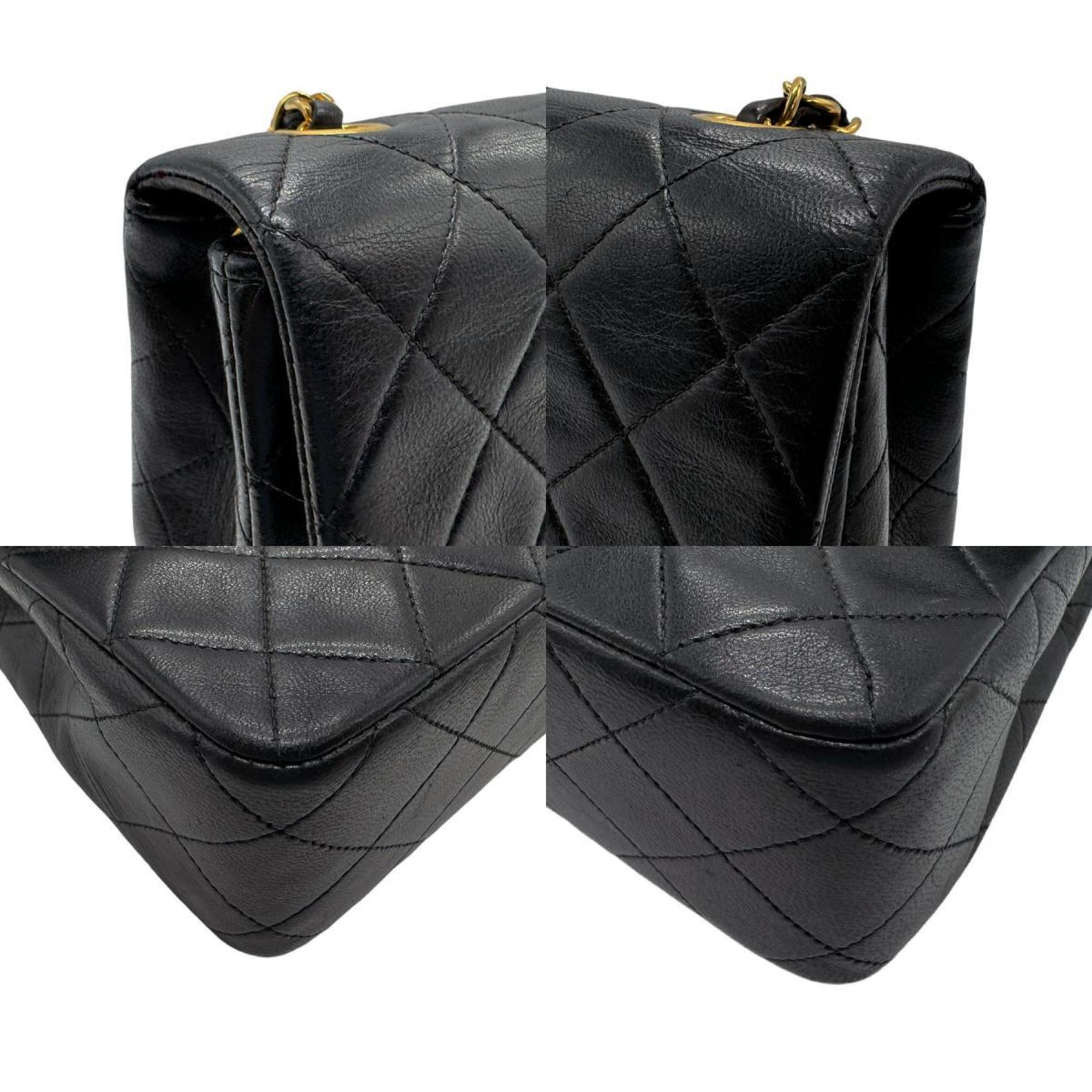 Chanel Black Leather Shoulder Bag (Pre-Owned)
