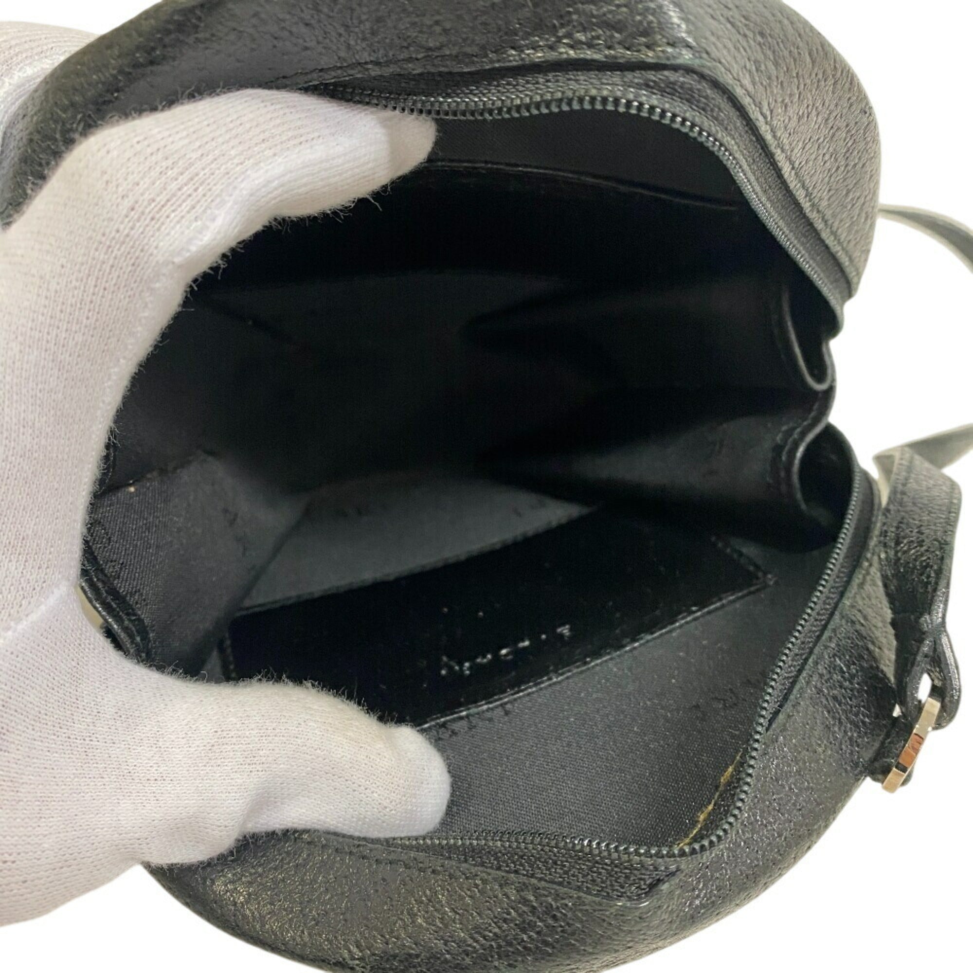 Bvlgari Black Leather Shoulder Bag (Pre-Owned)