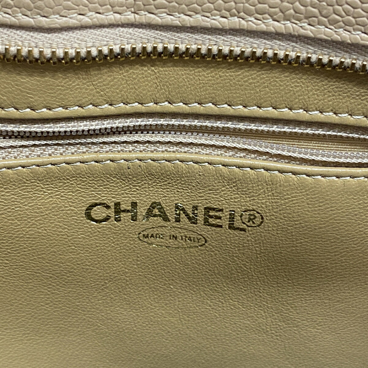 Chanel Beige Grained Calfskin Tote Bag (Pre-Owned)