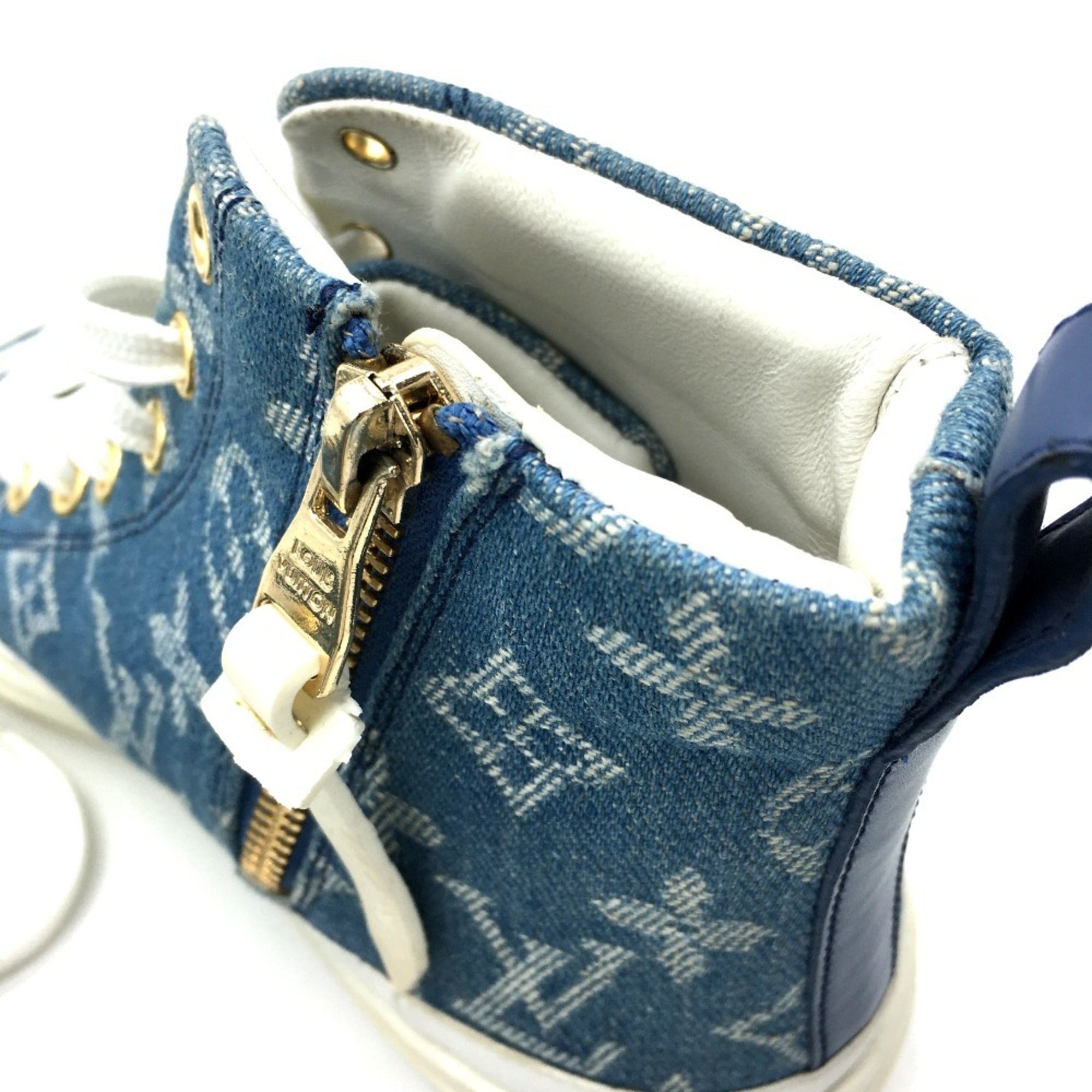 Louis Vuitton Blue White Sneakers (Pre-Owned)