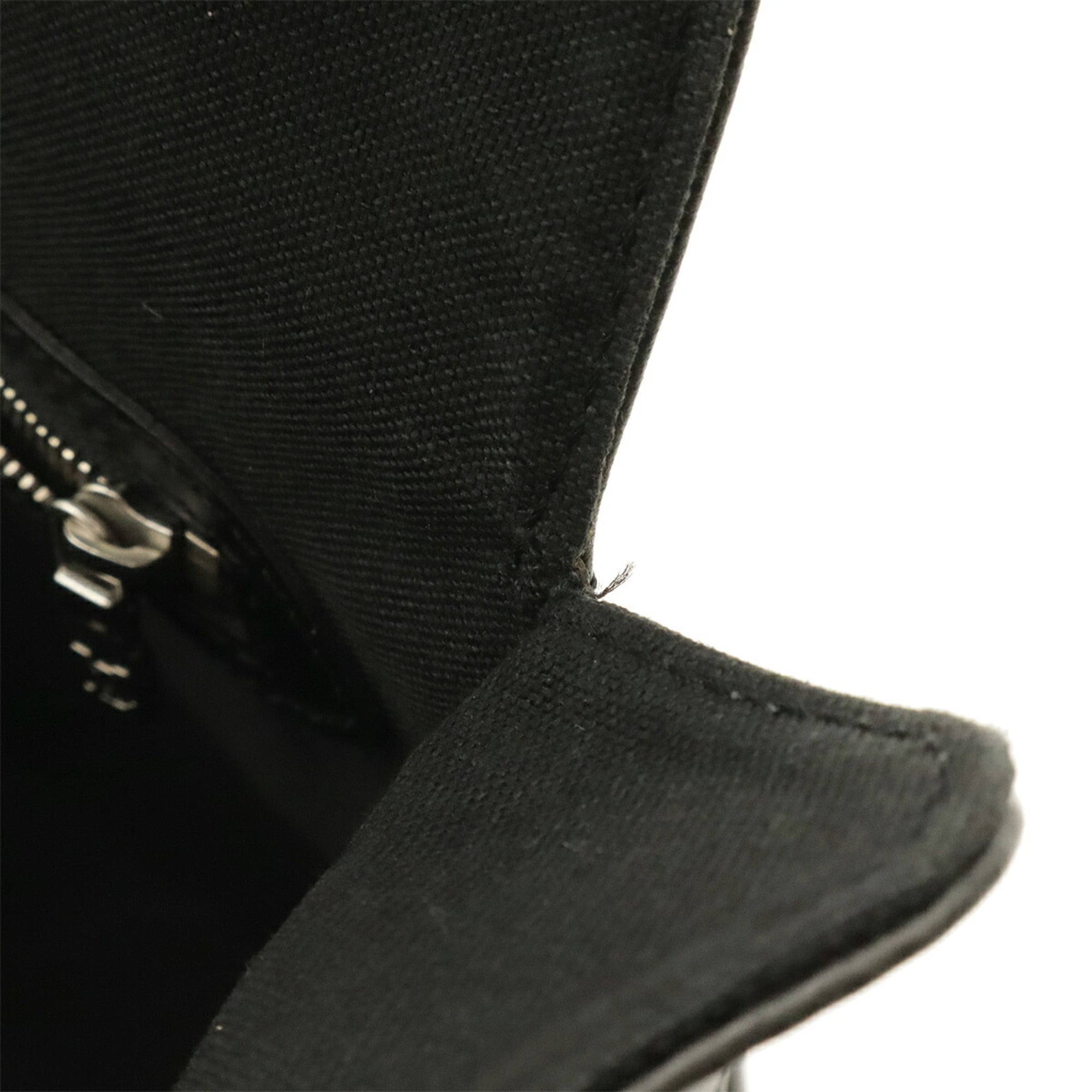 Louis Vuitton Ardoise Black Taiga Leather Shoulder Bag (Pre-Owned)