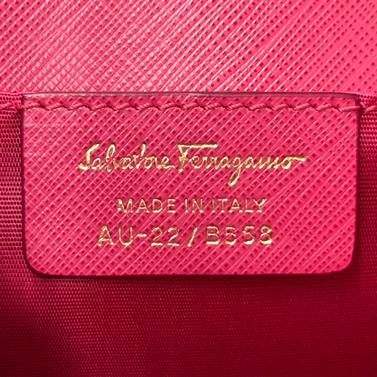 Salvatore Ferragamo Pink Leather Pochette Shoulder Bag (Pre-Owned)