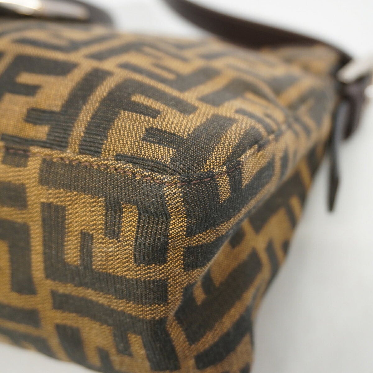 Fendi Brown Nylon Canvas Shoulder Bag (Pre-Owned)