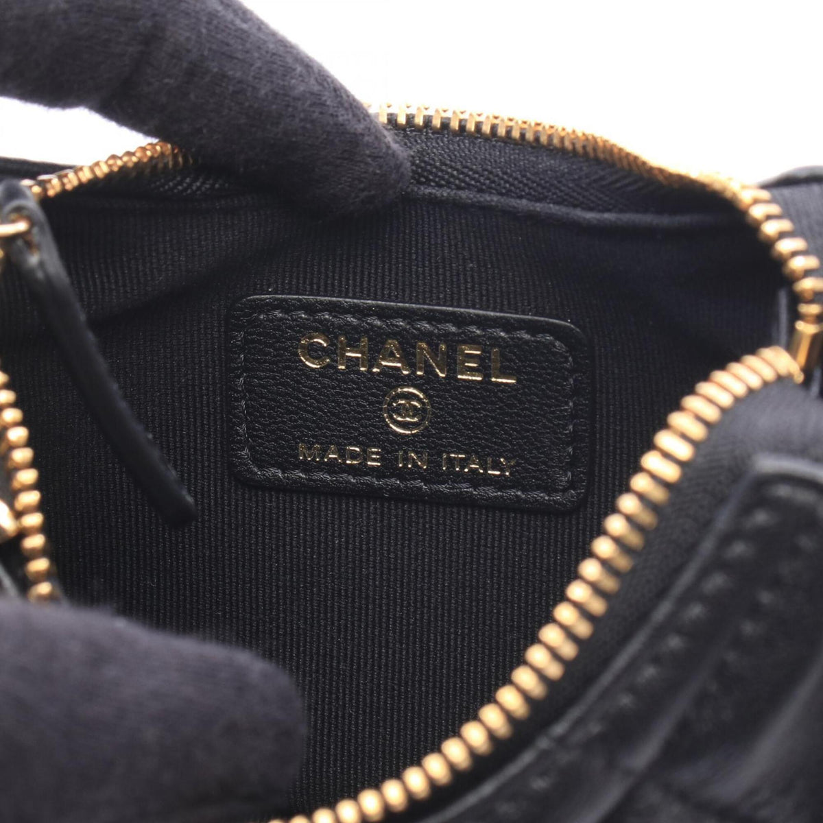 Chanel Black Leather Handbag Shoulder Bag (Pre-Owned)