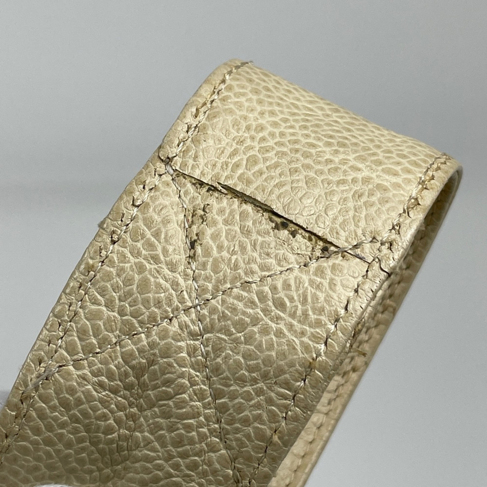 Chanel Matelasse Cream Leather Shoulder Bag (Pre-Owned)
