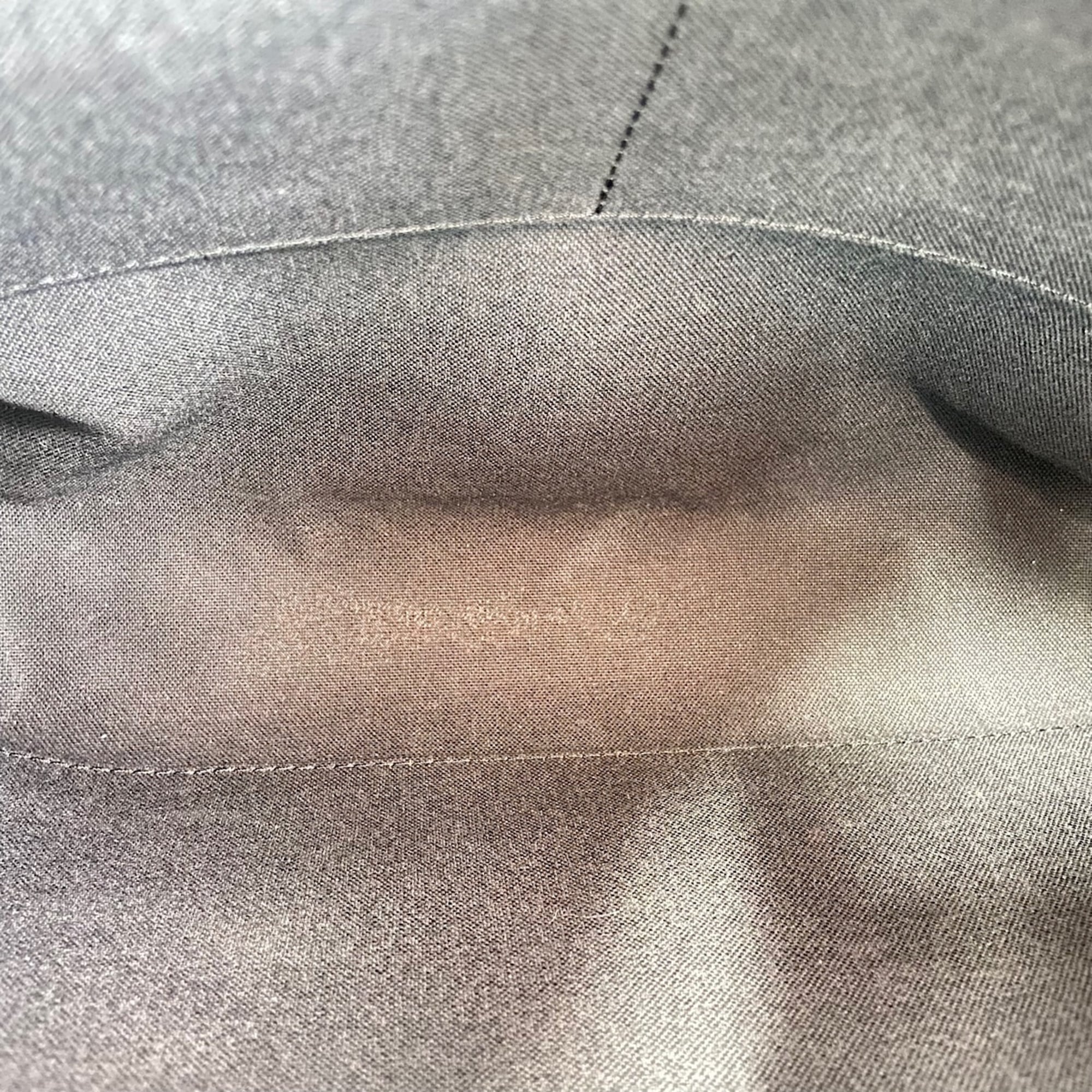 Louis Vuitton Black Shoulder Bag (Pre-Owned)