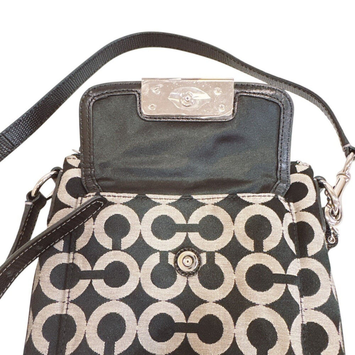 Coach Black Canvas Shoulder Bag (Pre-Owned)