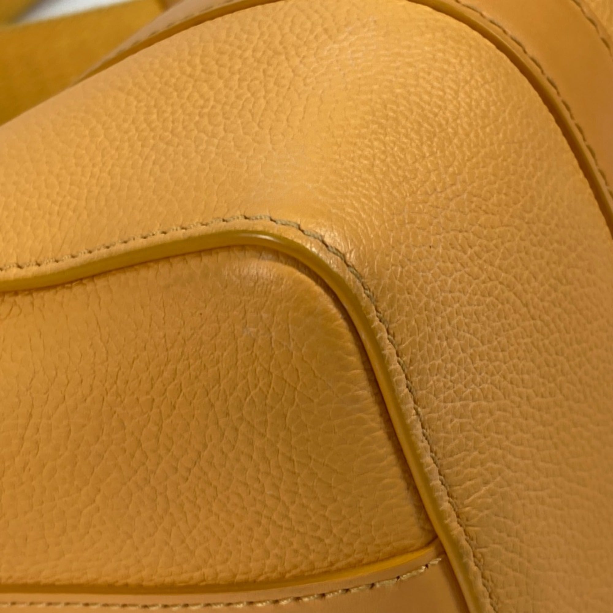 Louis Vuitton Yellow Leather Shoulder Bag (Pre-Owned)