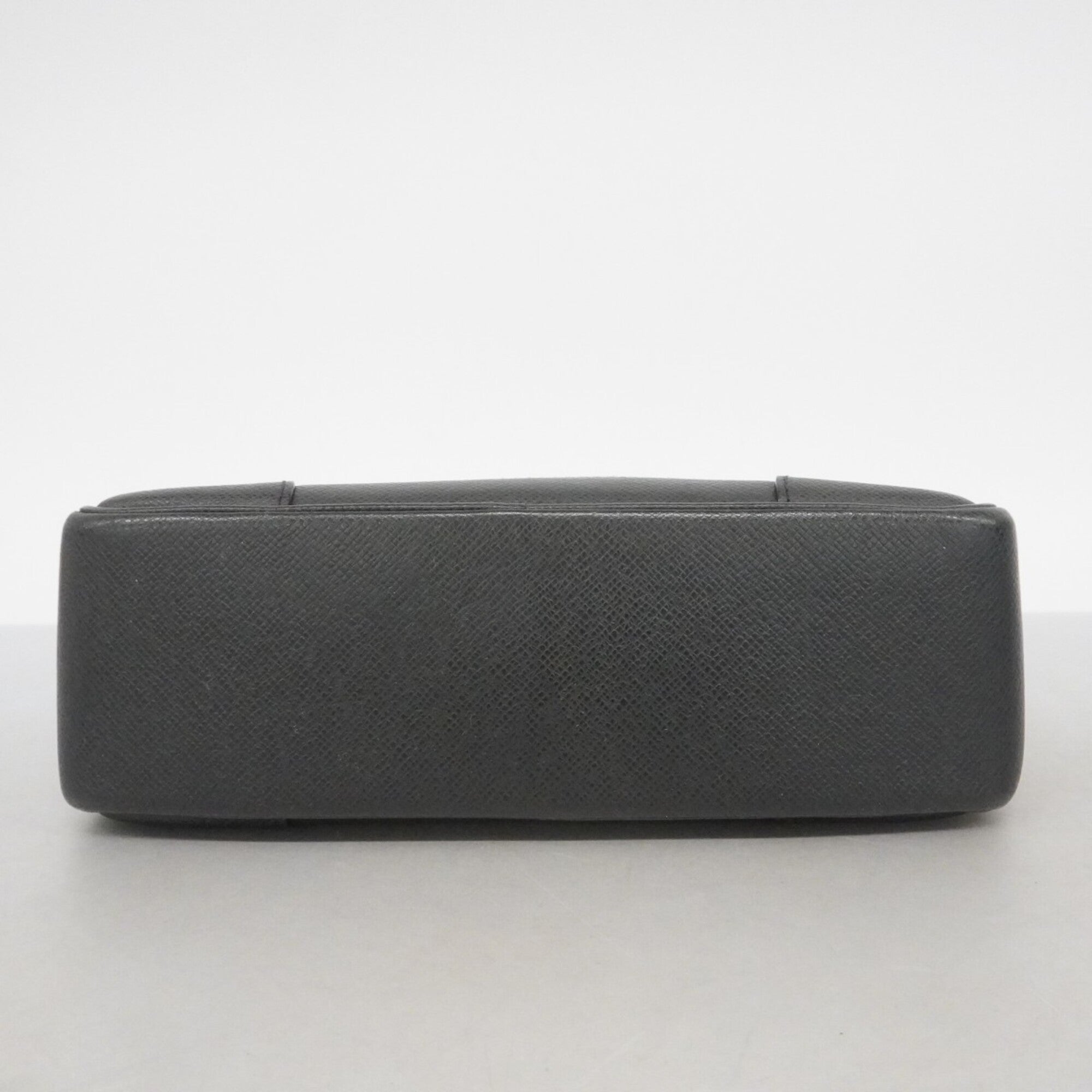 Louis Vuitton Ardoise Clutch Bag (Pre-Owned)