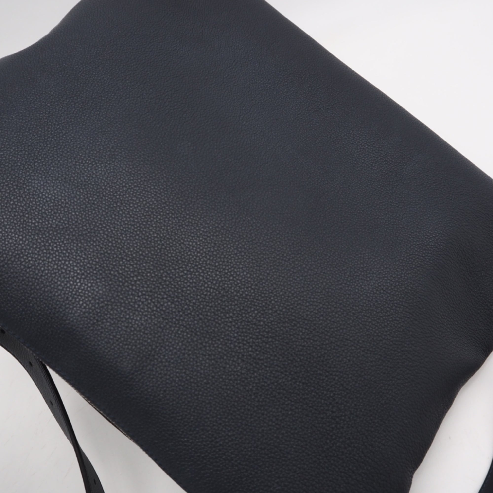 Fendi Brown Navy Leather Shoulder Bag (Pre-Owned)