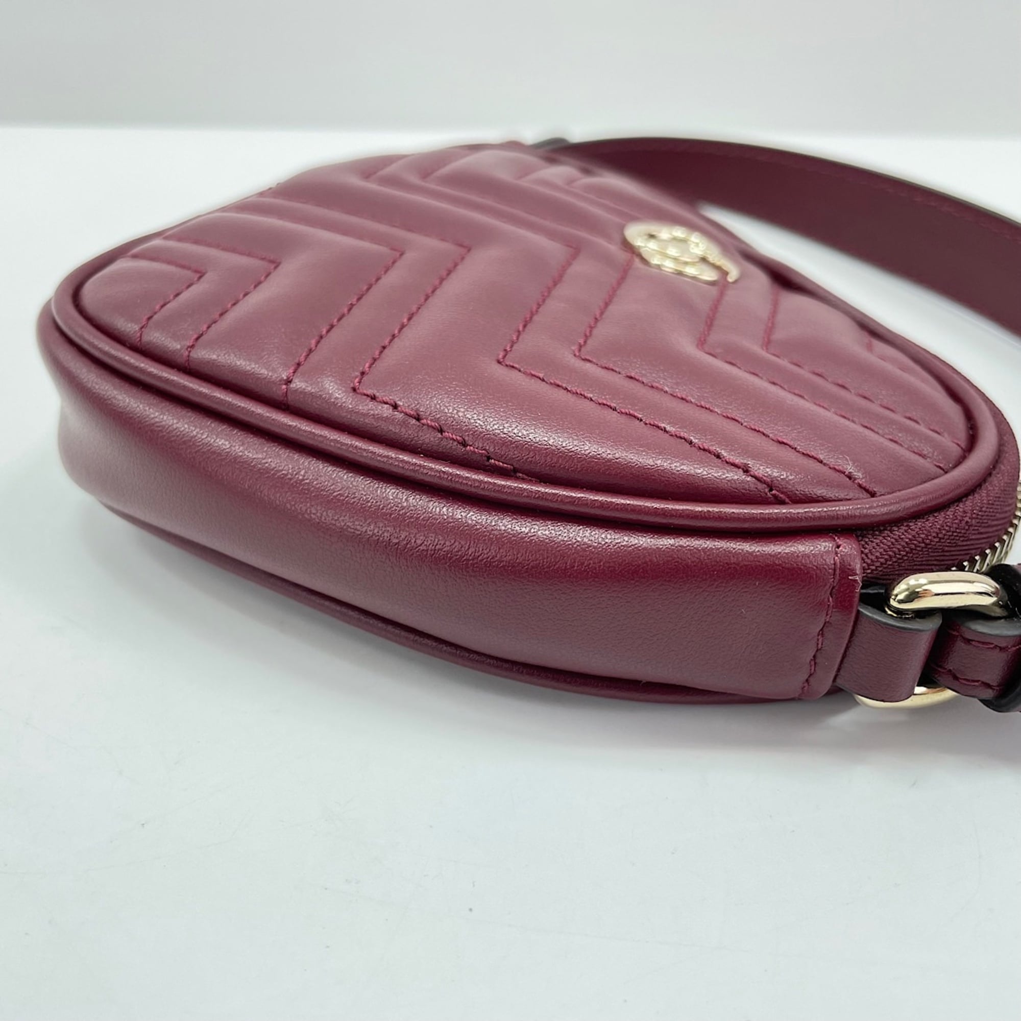 Gucci Gg Marmont Wine Leather Handbag (Pre-Owned)