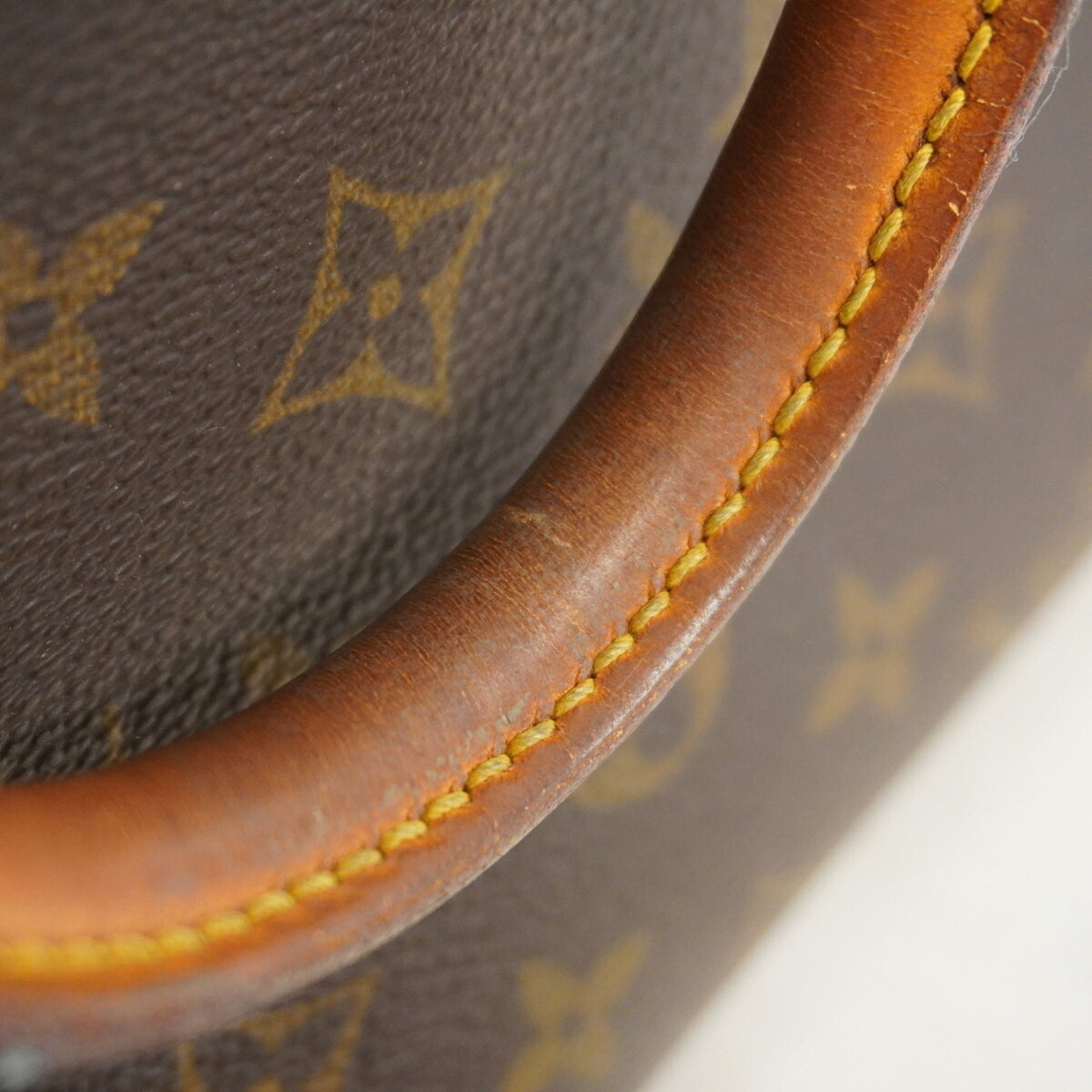 Louis Vuitton Brown Handbag (Pre-Owned)