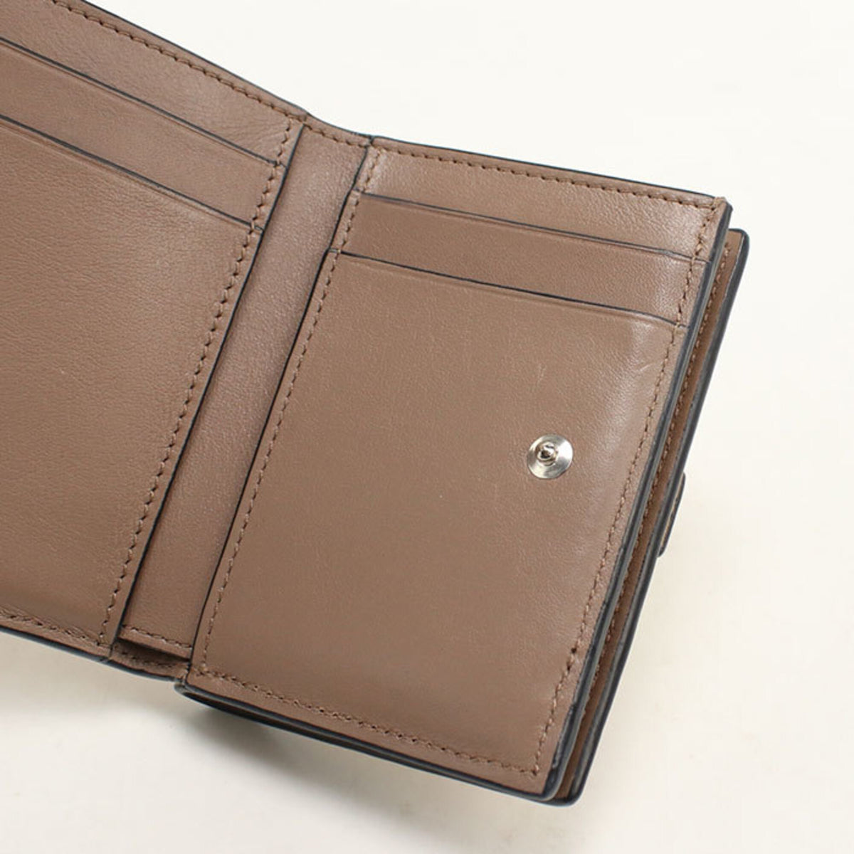 Loewe Beige Wallet (Tri-Fold) (Pre-Owned)