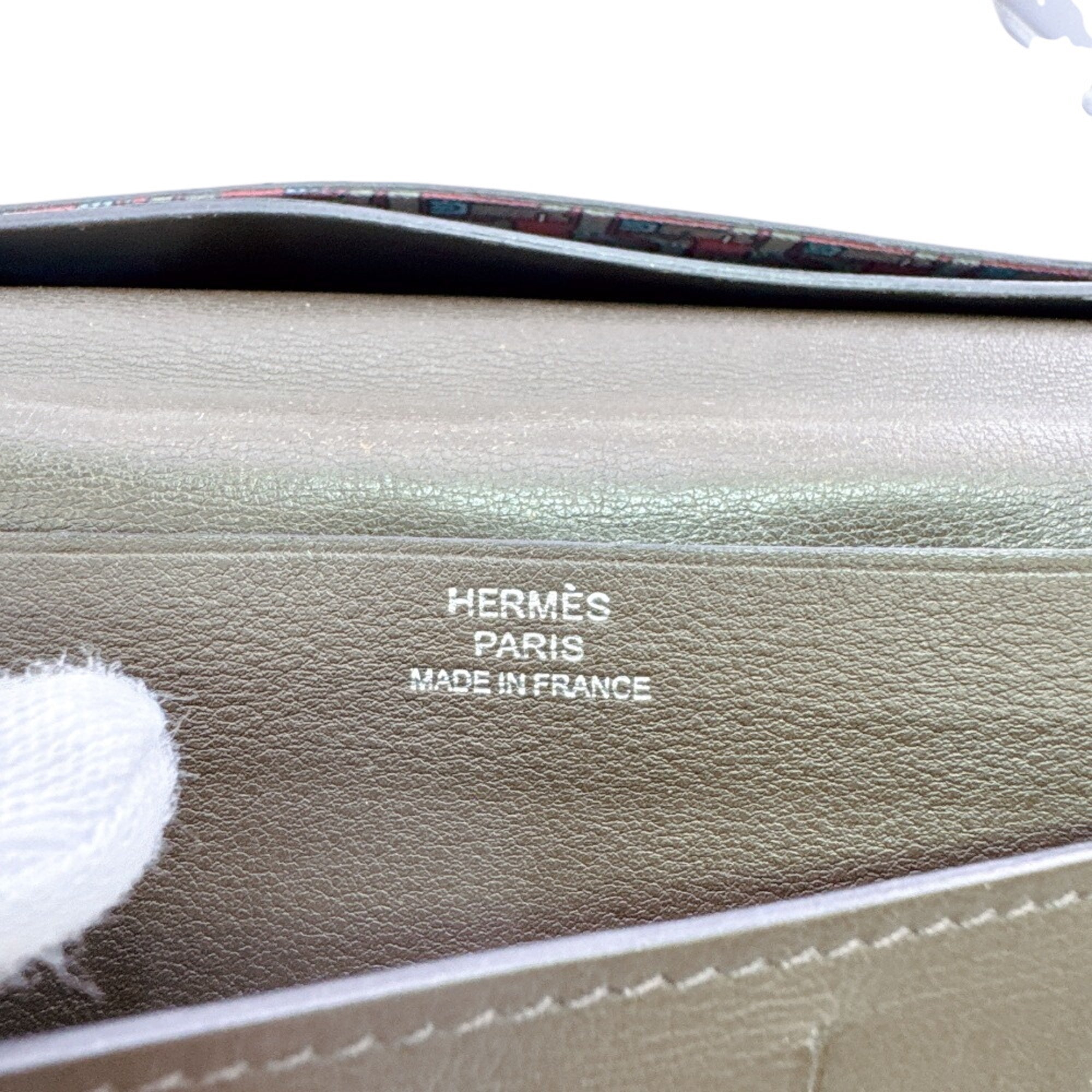 Hermes Brown Leather Wallet (Bi-Fold) (Pre-Owned)