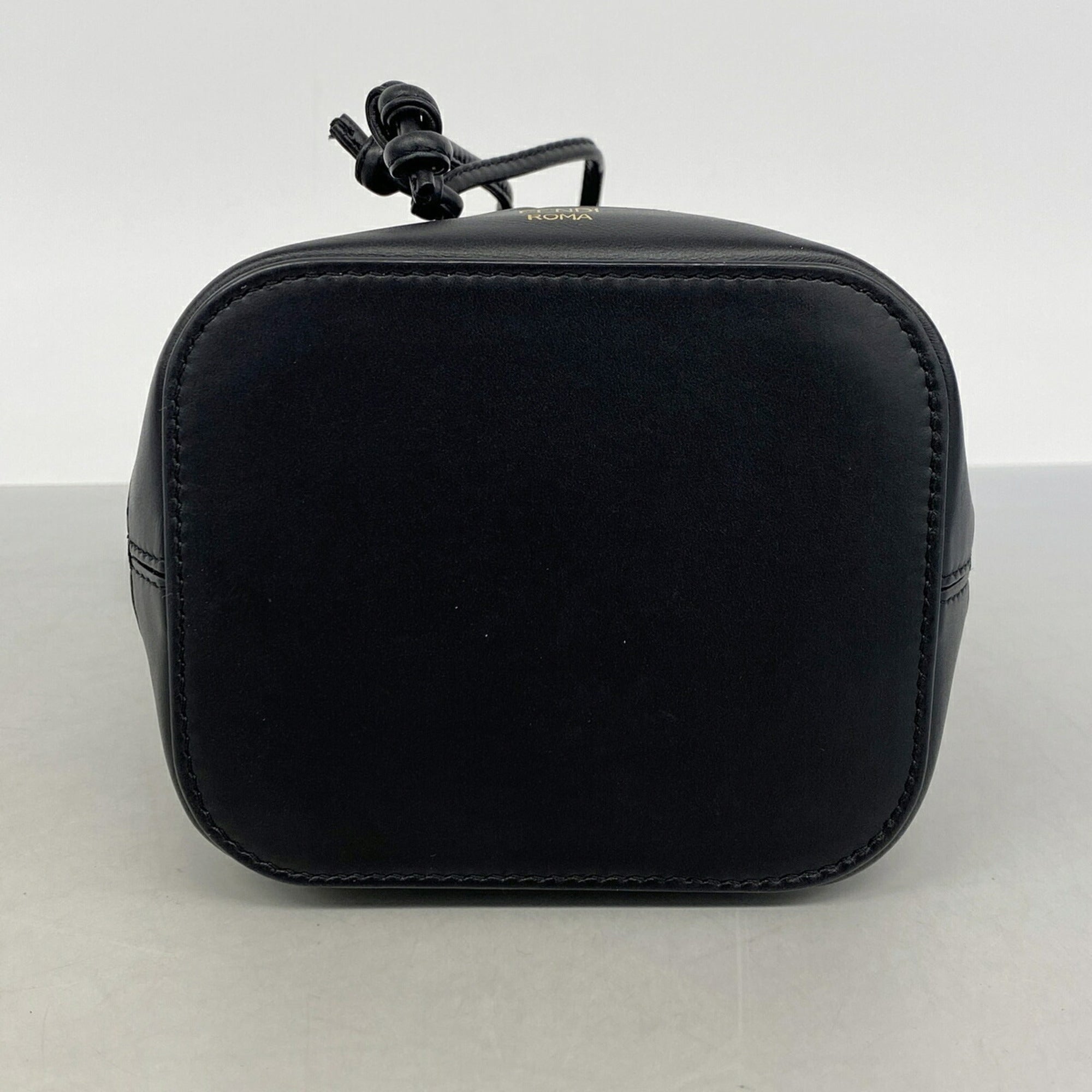 Fendi Black Leather Handbag (Pre-Owned)