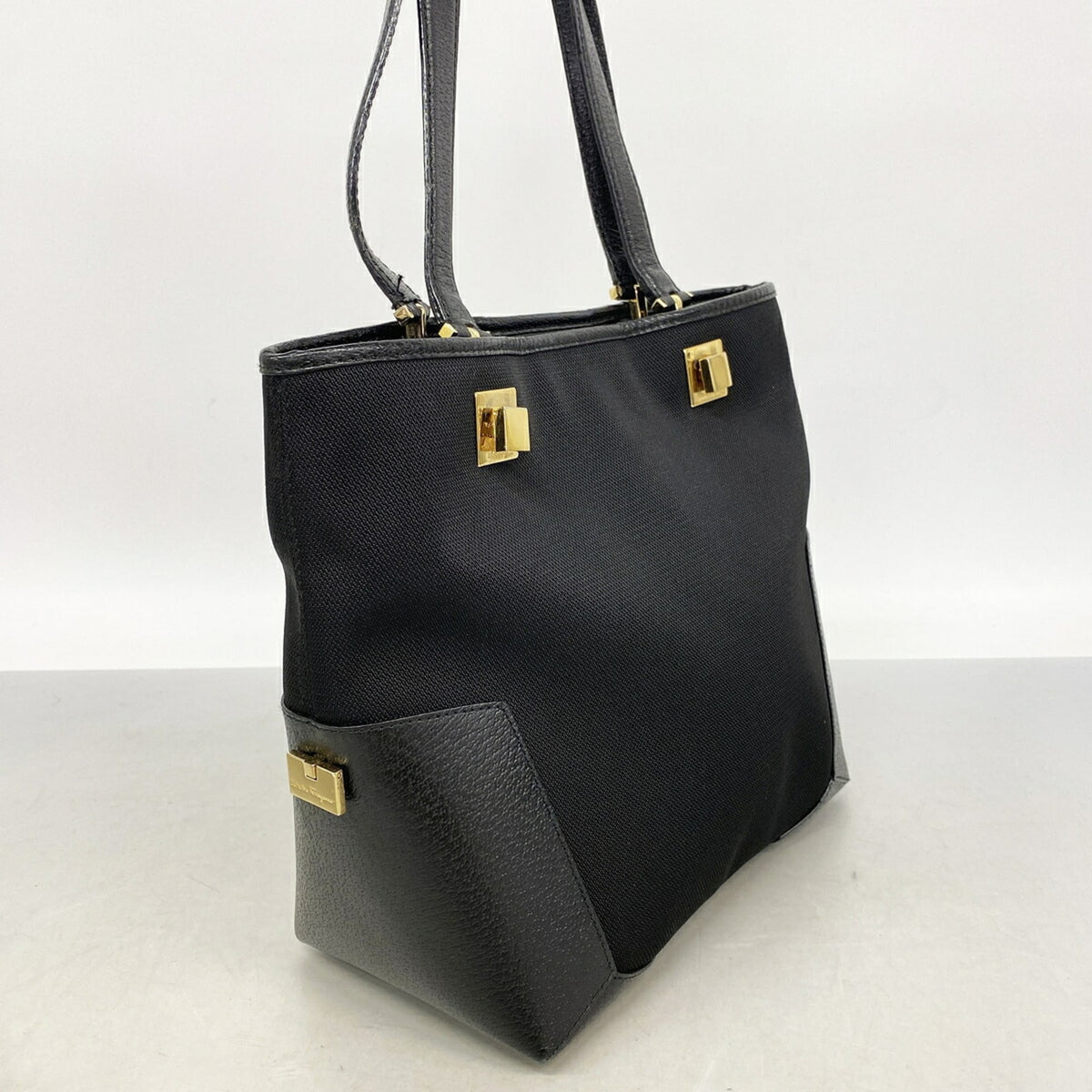 Salvatore Ferragamo Black Nylon Tote Bag (Pre-Owned)