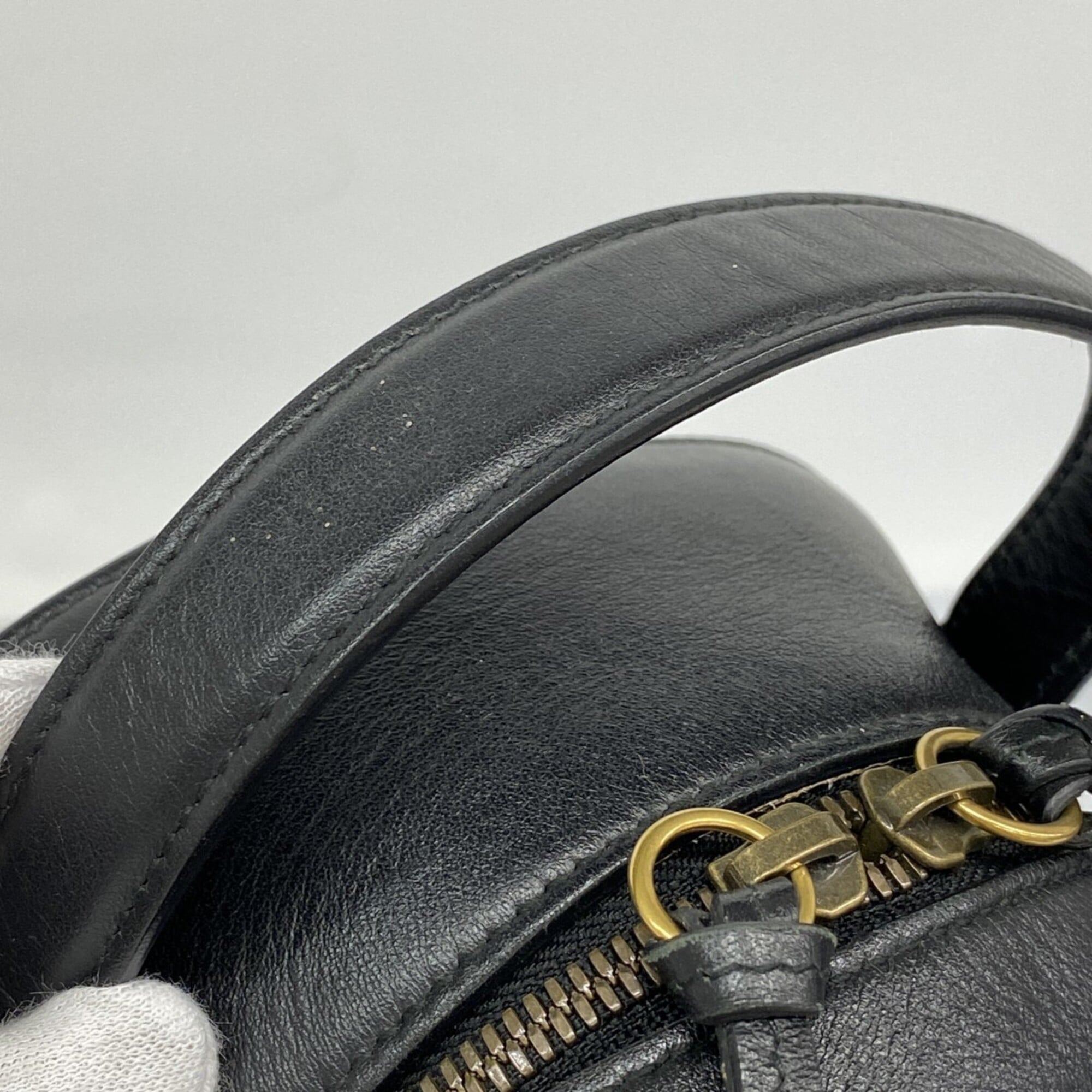 Gucci Black Leather Backpack (Pre-Owned)