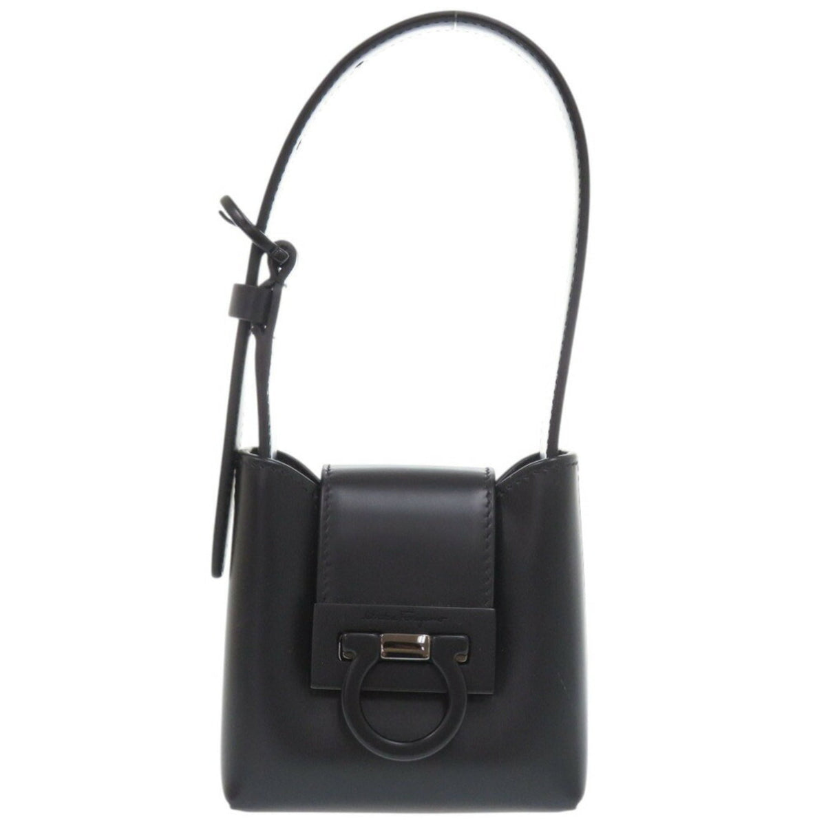 Salvatore Ferragamo Black Leather Handbag (Pre-Owned)