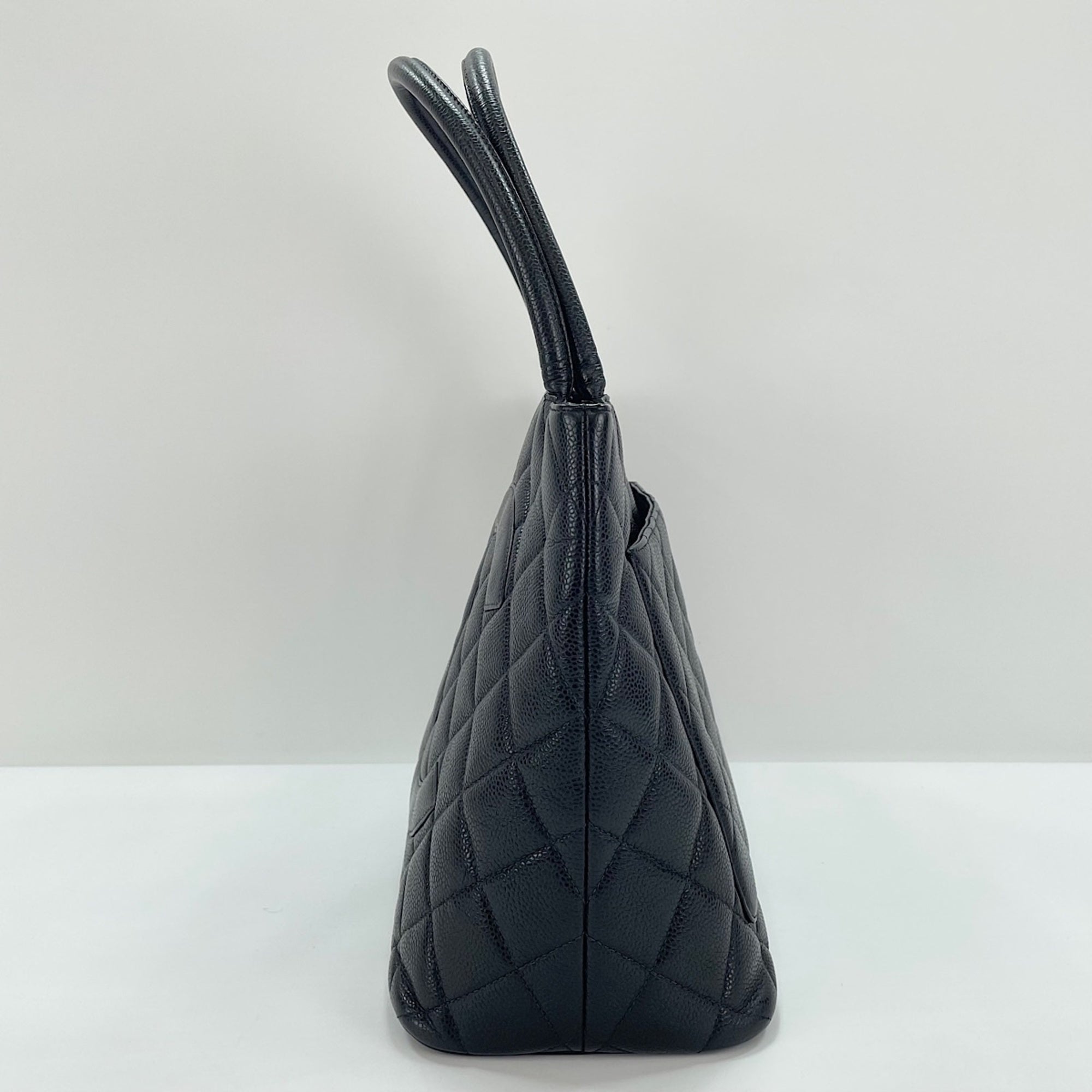 Chanel Black Tote Bag (Pre-Owned)