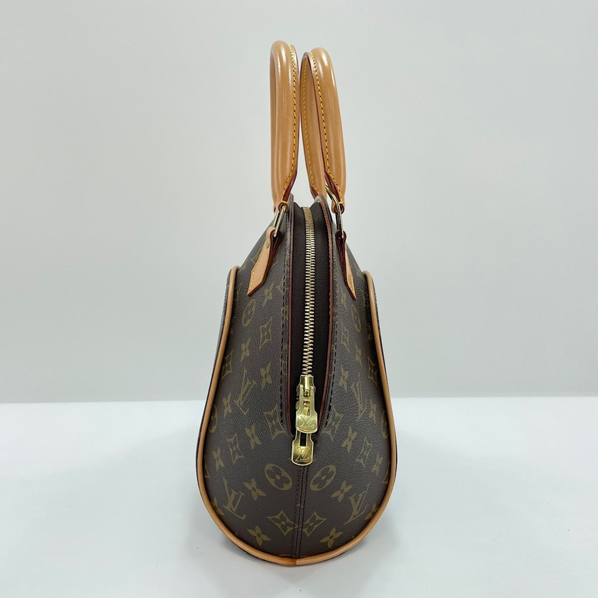 Louis Vuitton Brown Handbag (Pre-Owned)