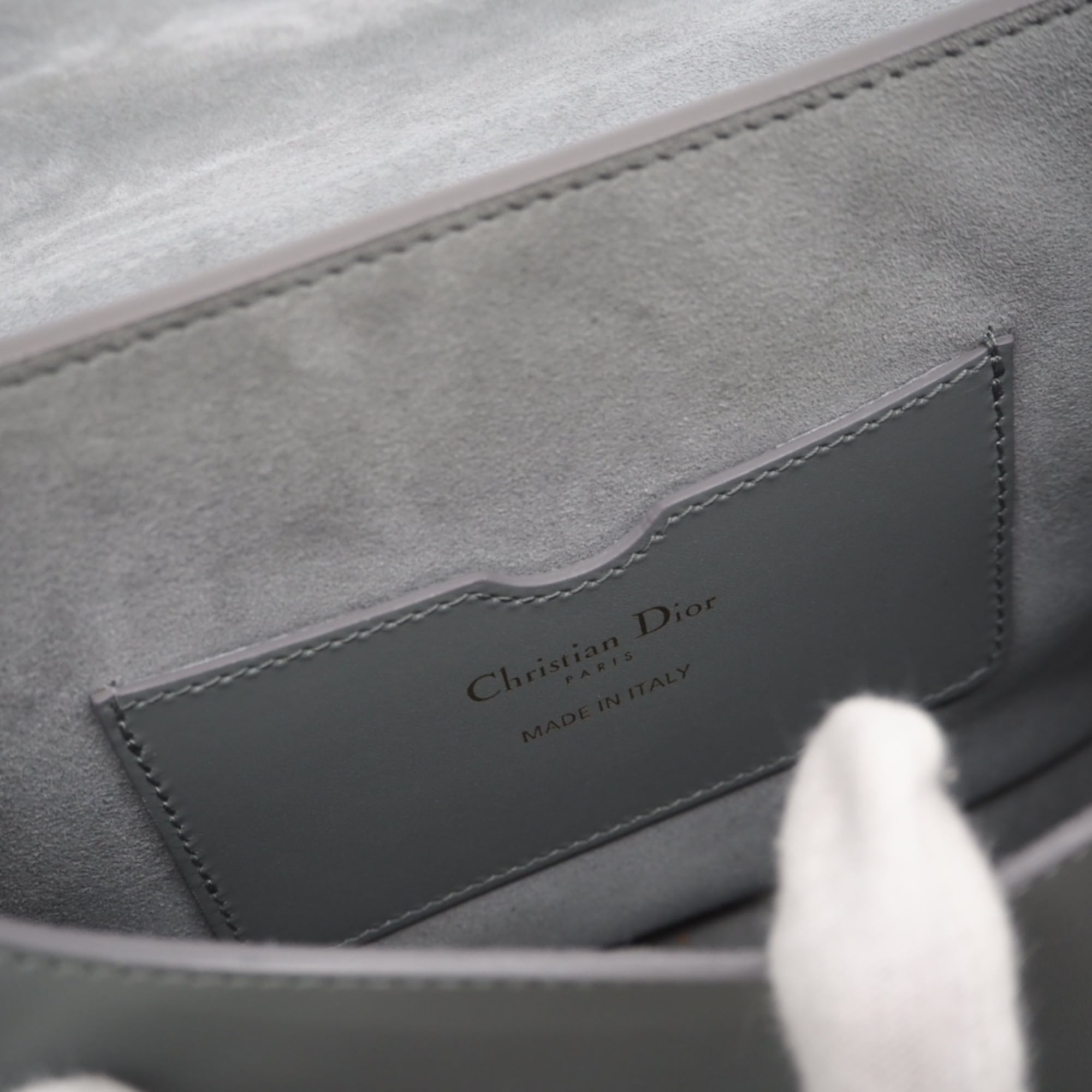 Christian Dior Gray Leather Shoulder Bag (Pre-Owned)