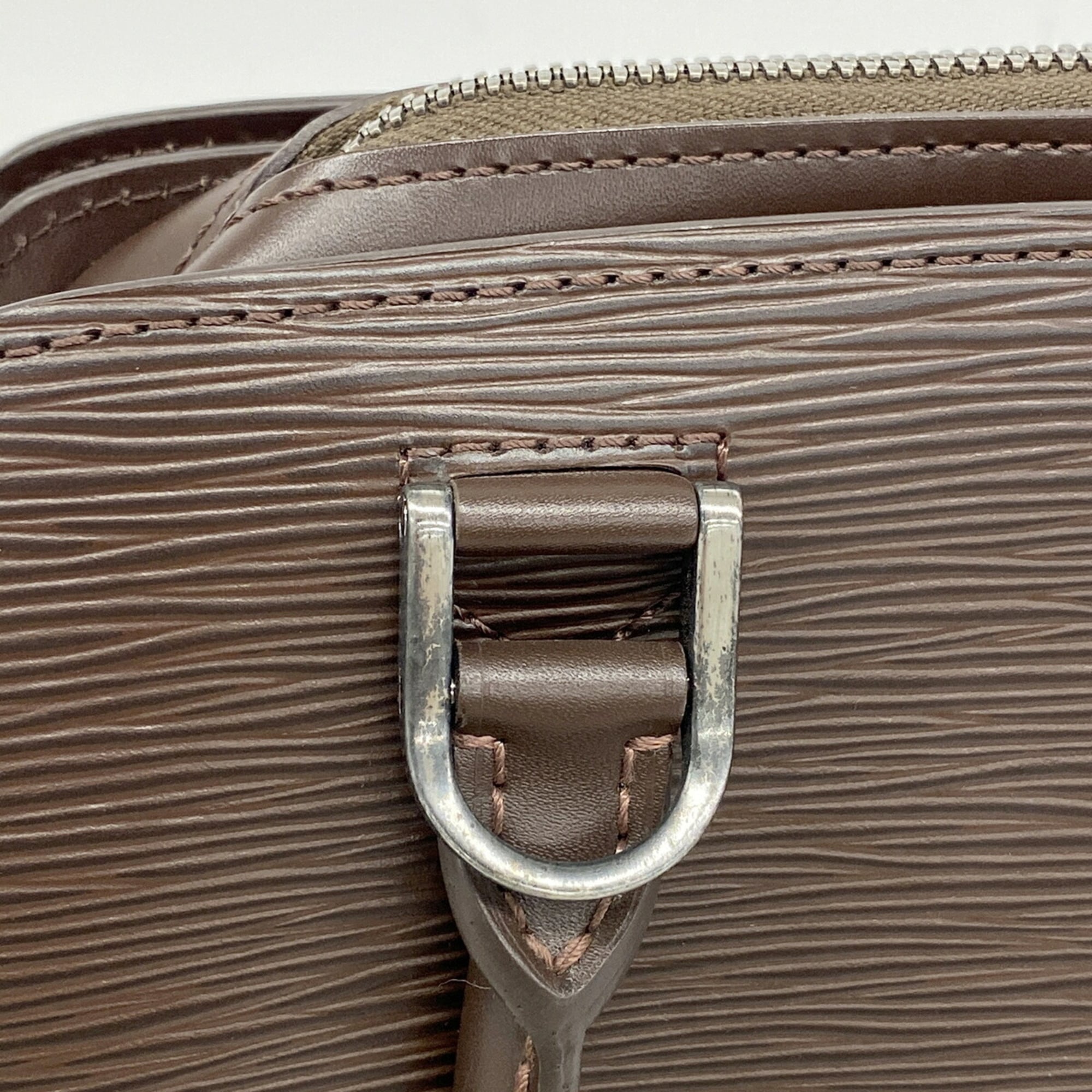 Louis Vuitton Mocha Handbag (Pre-Owned)