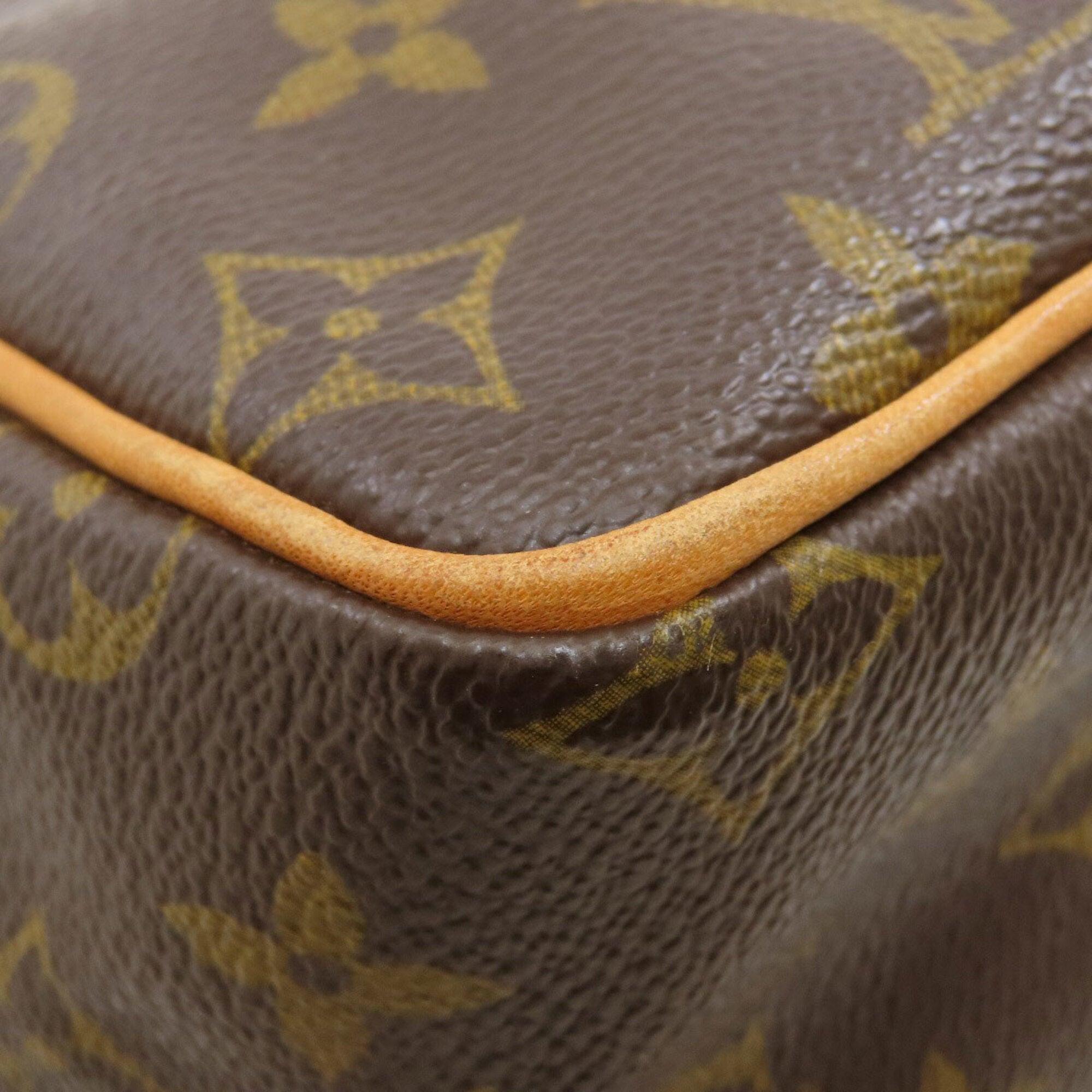 Louis Vuitton Monogram Monogram Monogram Shoulder Bag (Pre-Owned)