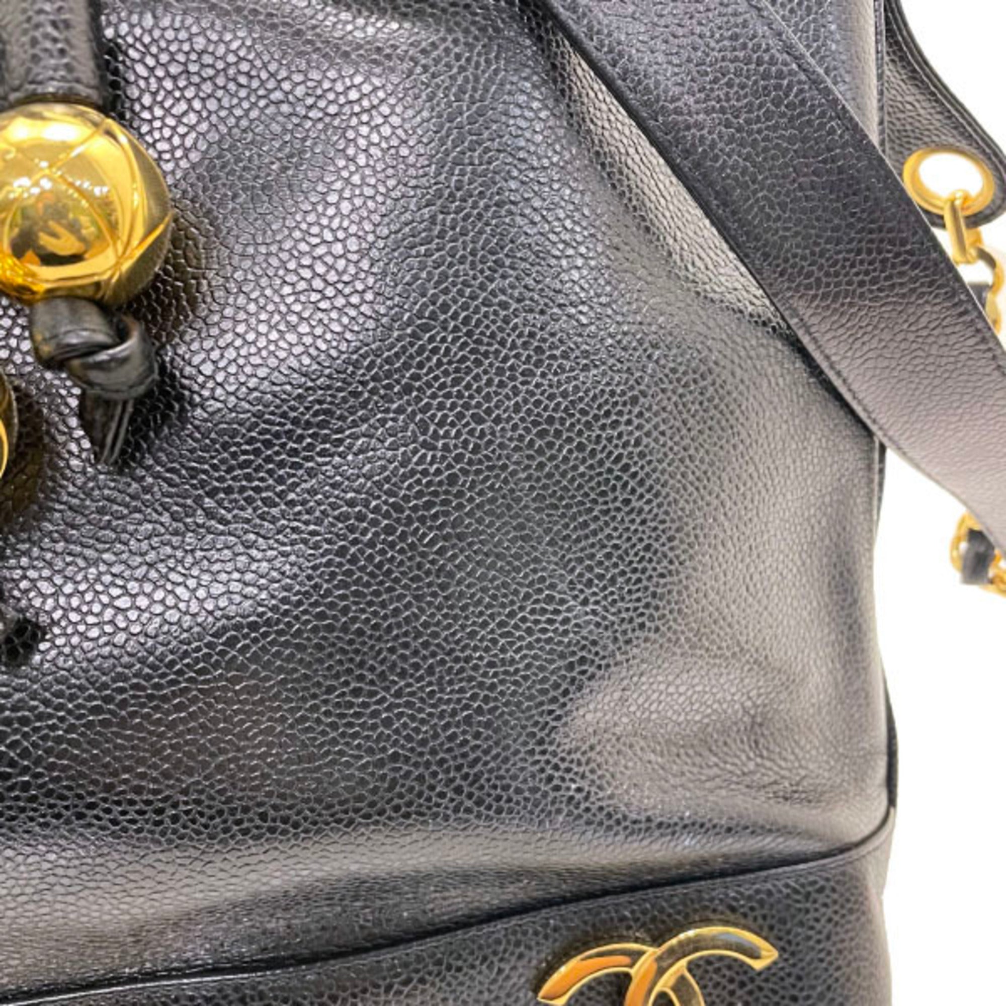 Chanel Black Grained Calfskin Shoulder Bag (Pre-Owned)