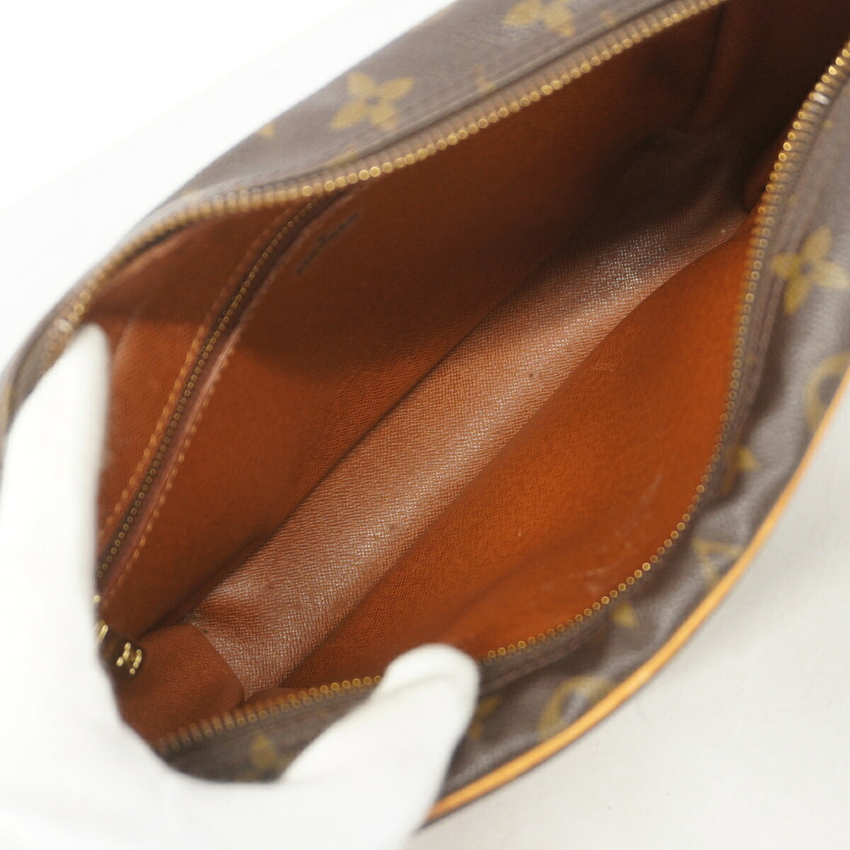 Louis Vuitton Brown Shoulder Bag (Pre-Owned)