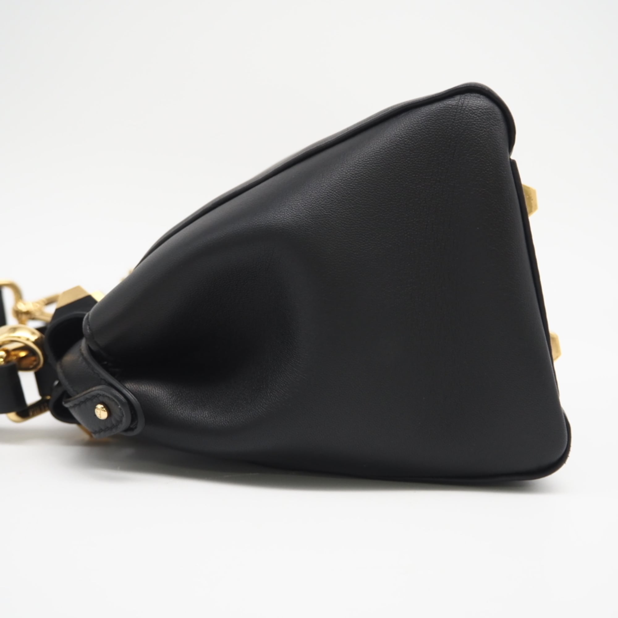 Fendi Black Leather Handbag (Pre-Owned)