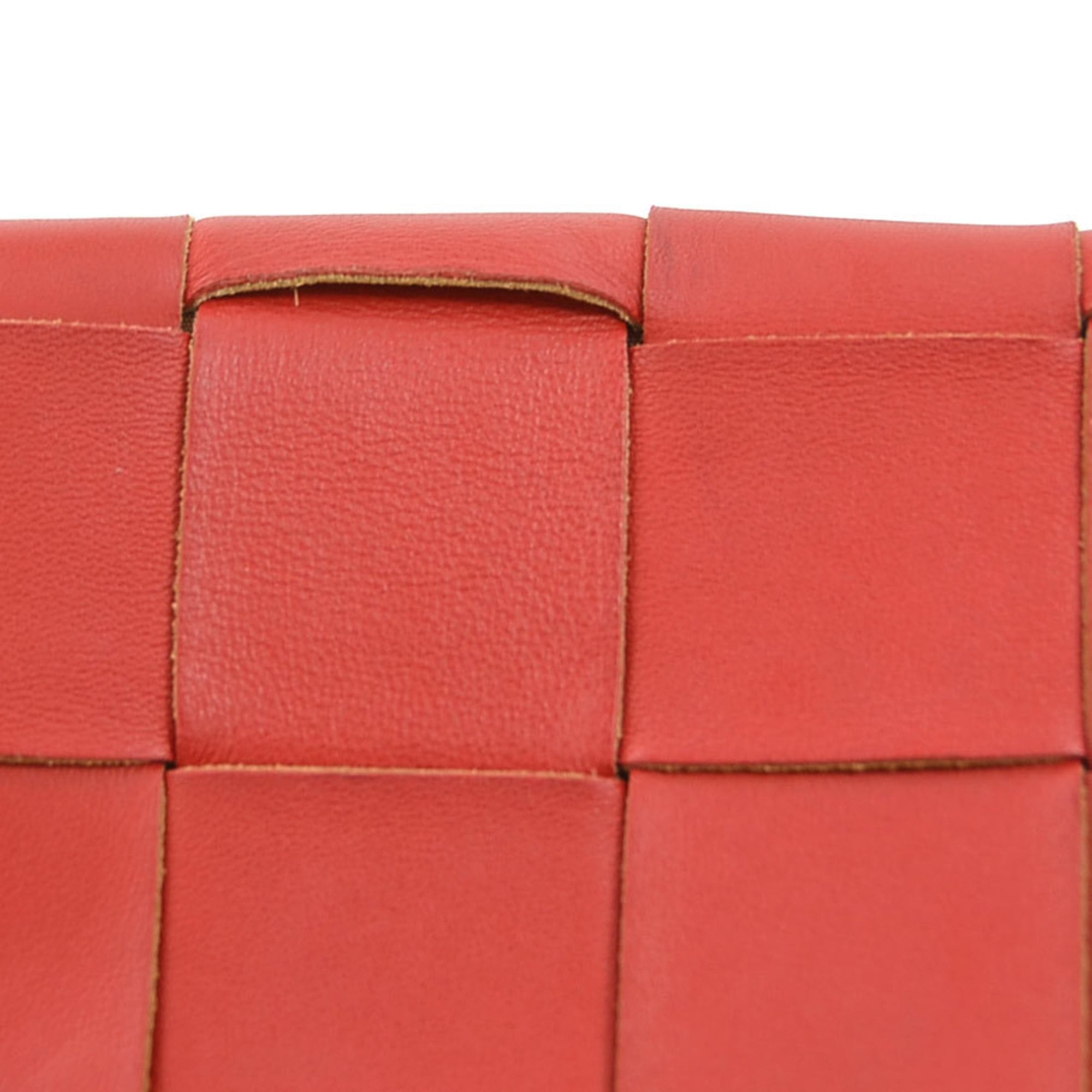 Bottega Veneta Red Color Leather Shoulder Bag (Pre-Owned)