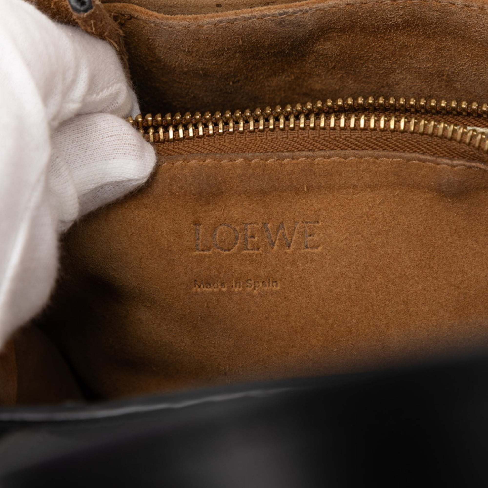 Loewe Black Leather Handbag Shoulder Bag (Pre-Owned)