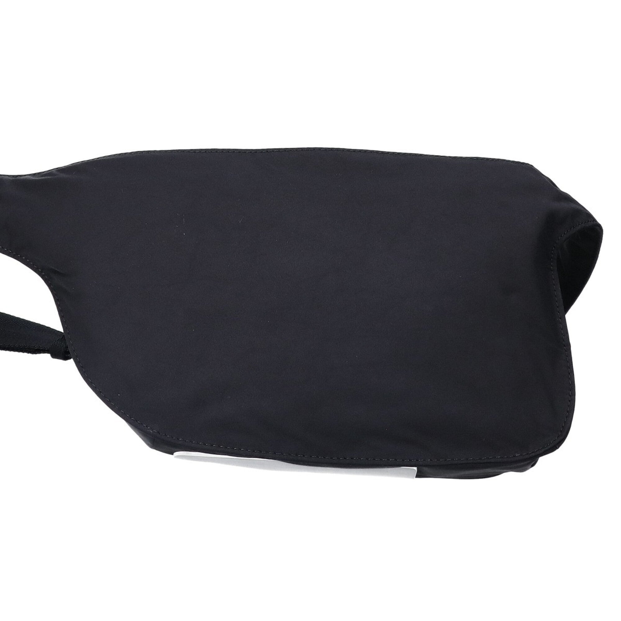 Burberry Black Nylon Sling Bag (Pre-Owned)