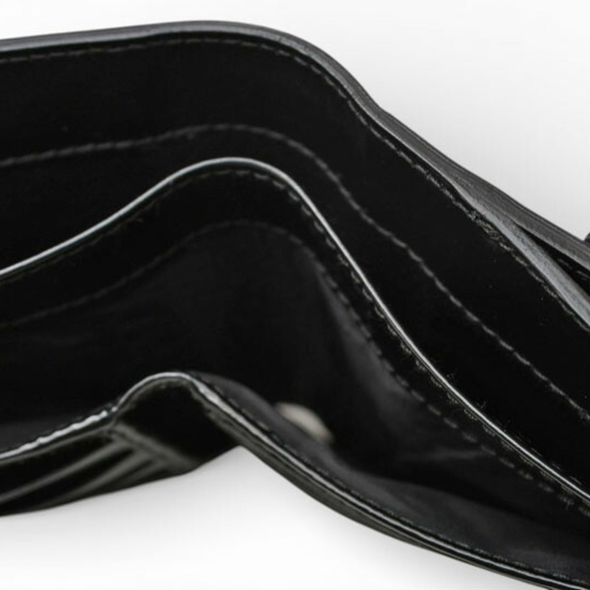 Gucci Black Leather Wallet (Bi-Fold) (Pre-Owned)