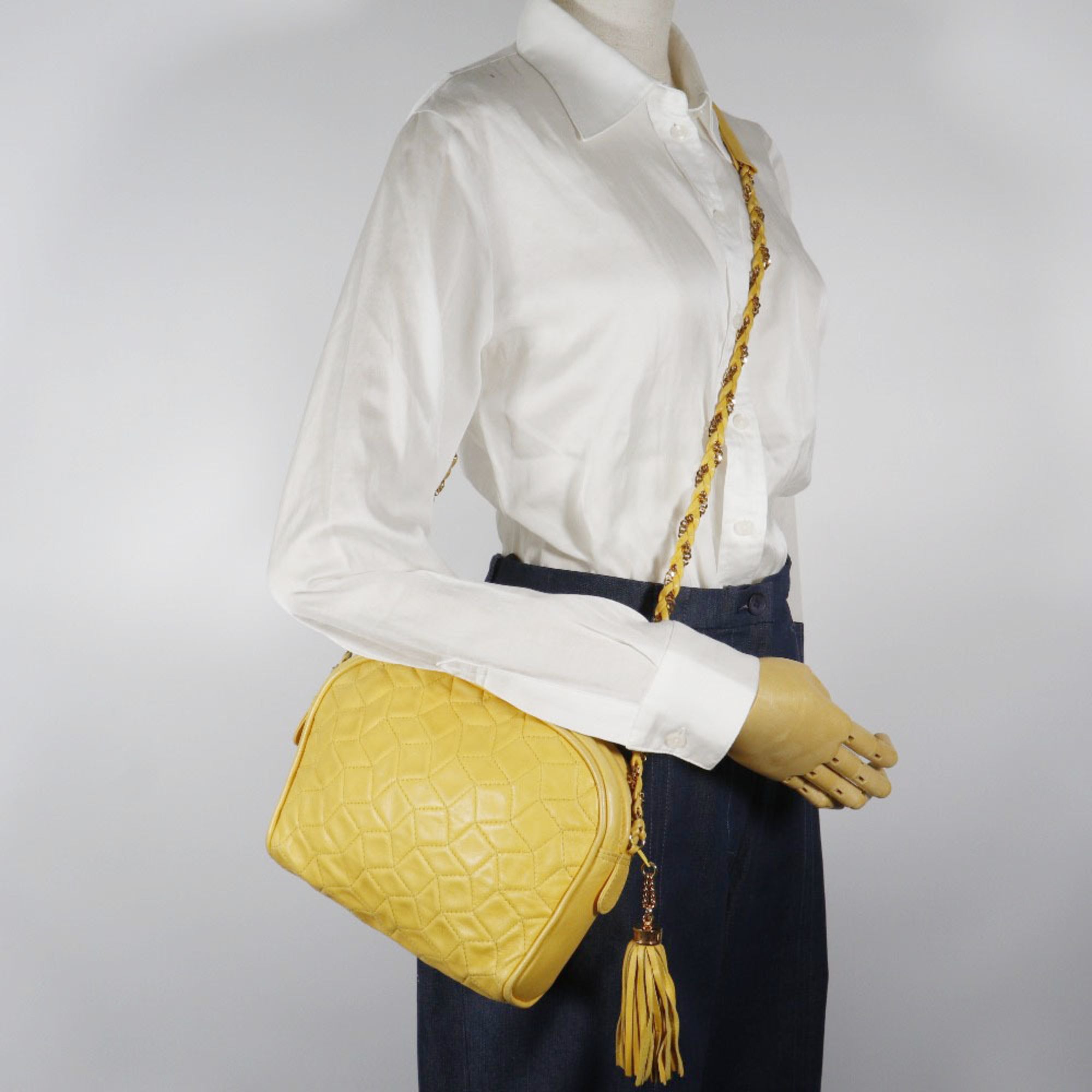 Bally Yellow Leather Shoulder Bag (Pre-Owned)