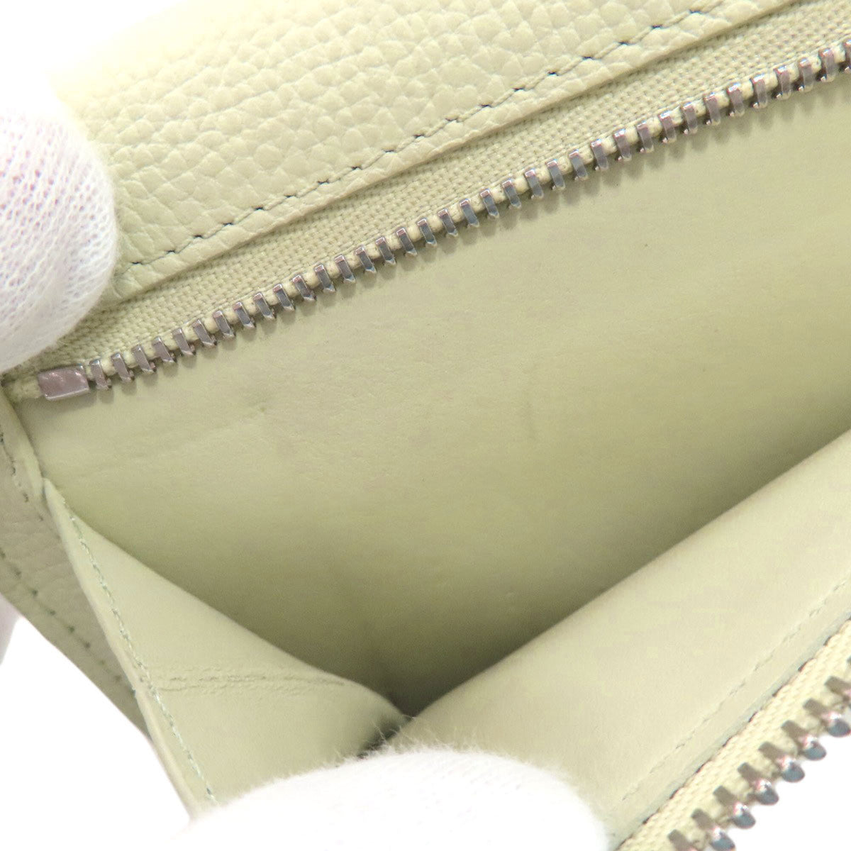 Loewe Light Green Leather Long Wallet (Bi-Fold) (Pre-Owned)